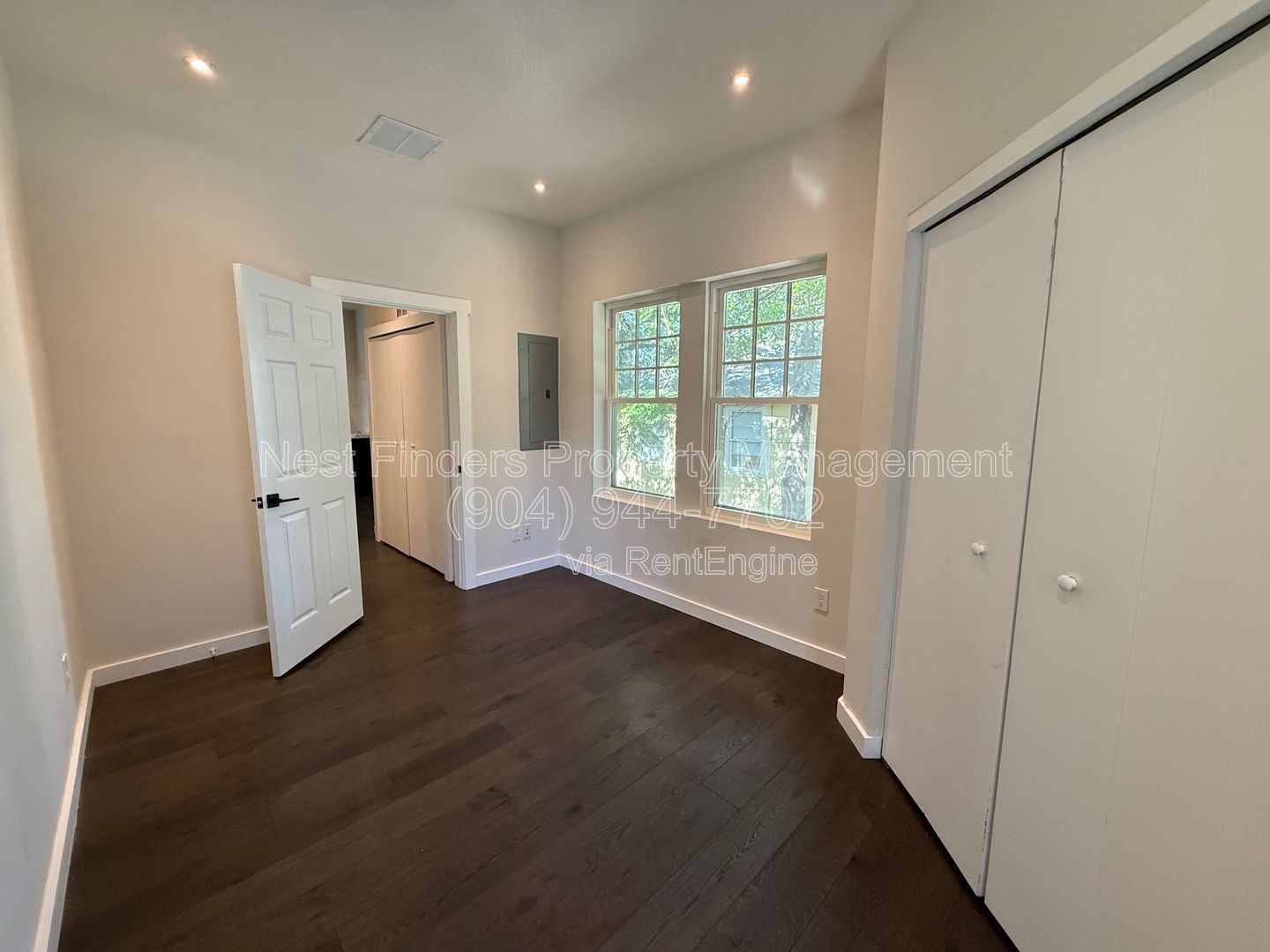 Luxury Riverside Condo for Rent! property image