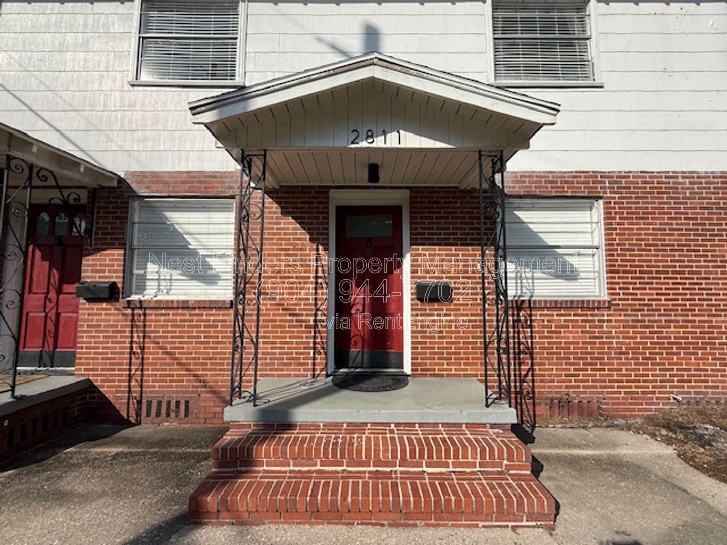 Bright and Spacious 2-Bedroom Upstairs Duplex in Riverside! property image