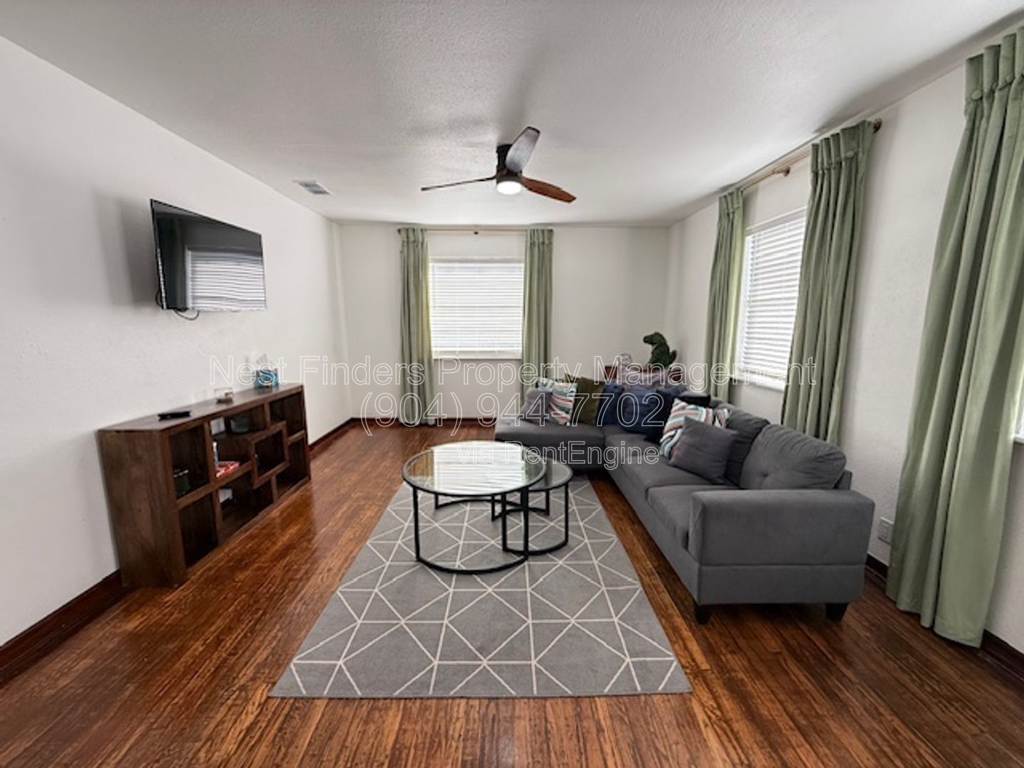 Bright and Spacious 2-Bedroom Upstairs Duplex in Riverside! property image