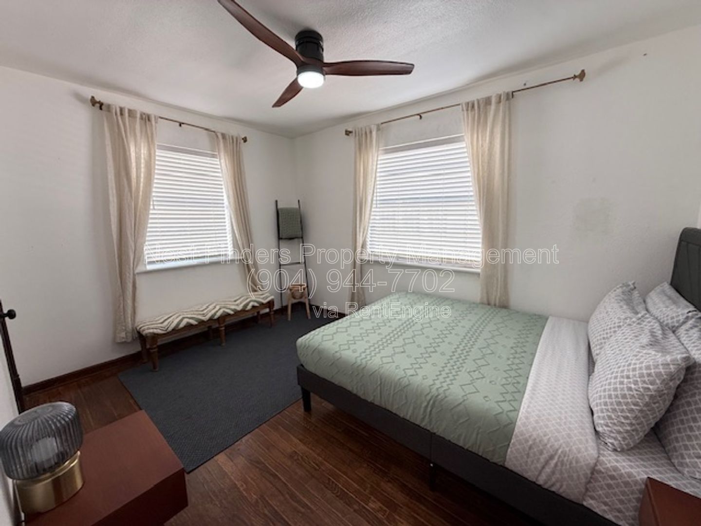 Bright and Spacious 2-Bedroom Upstairs Duplex in Riverside! property image