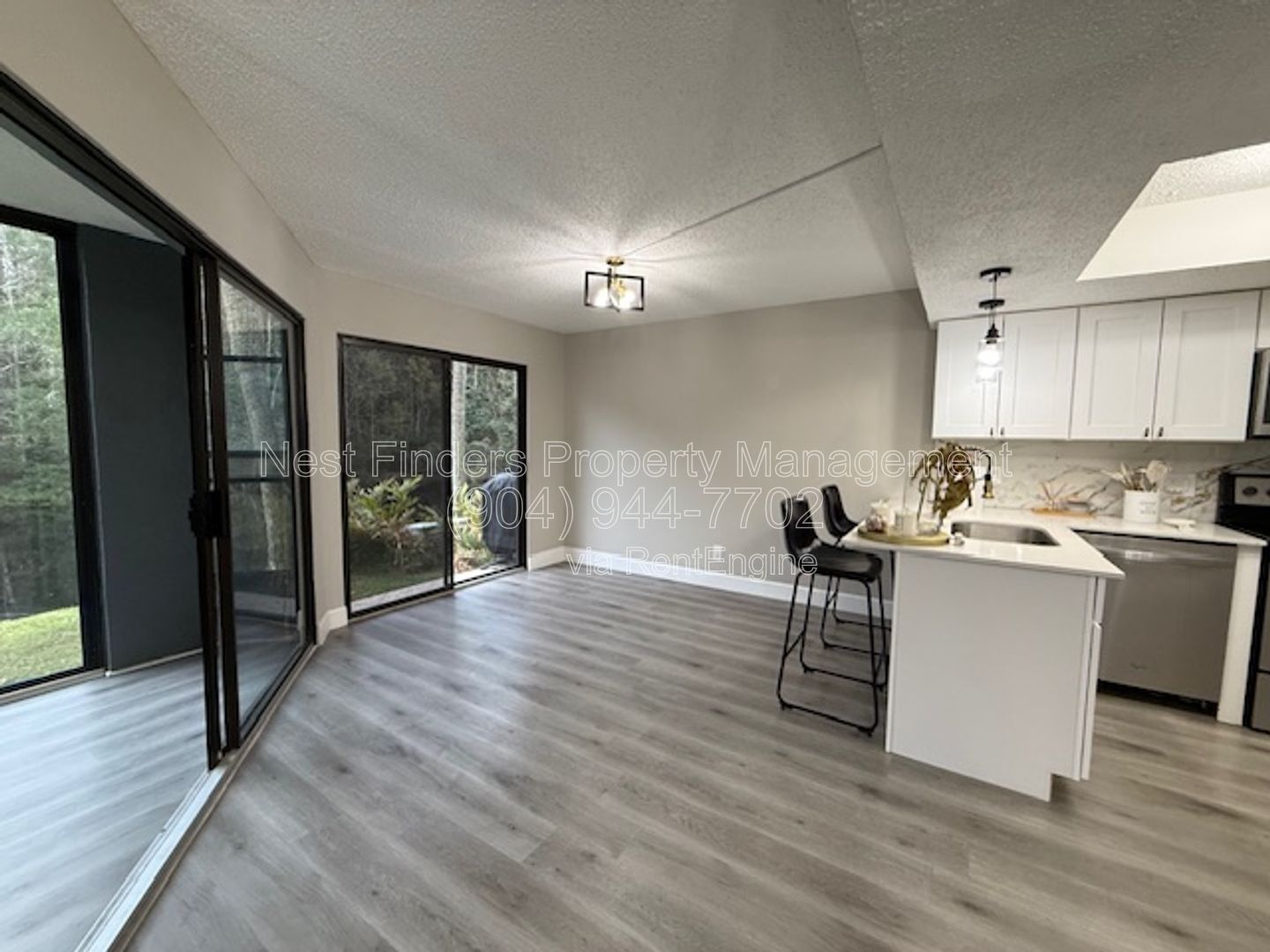 Stunning 2-bedroom, 2-bathroom condo available for rent in The Lakes property image