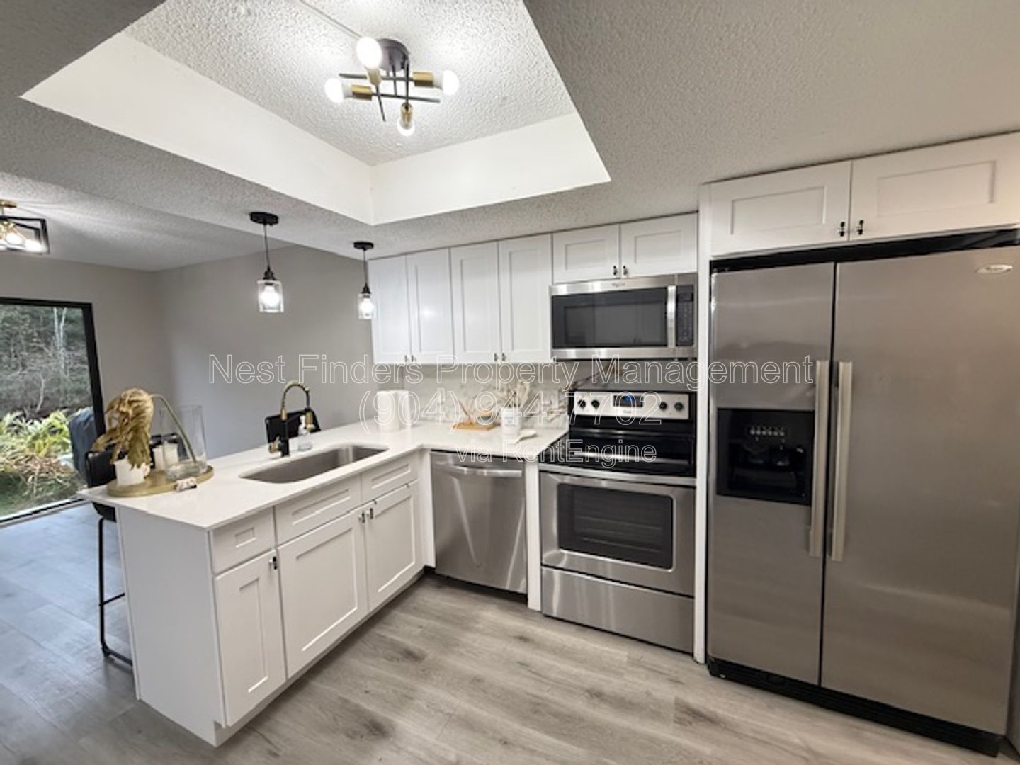 Stunning 2-bedroom, 2-bathroom condo available for rent in The Lakes property image