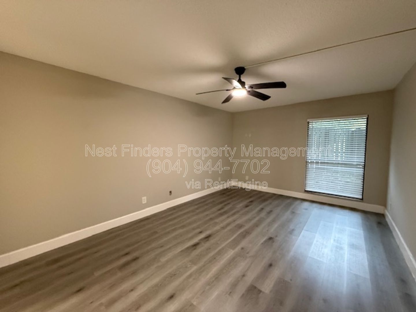 Stunning 2-bedroom, 2-bathroom condo available for rent in The Lakes property image