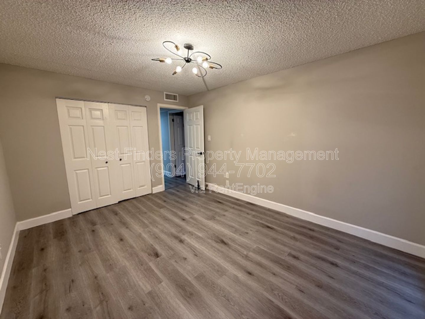 Stunning 2-bedroom, 2-bathroom condo available for rent in The Lakes property image