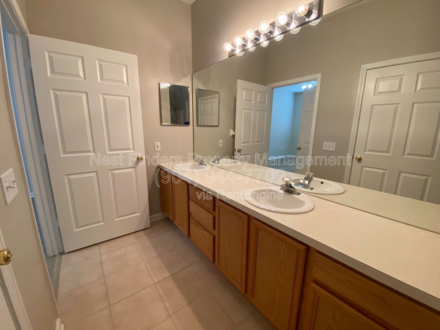 Nice 3 bedroom, 2 bathroom condo for rent in Stonebridge. property image