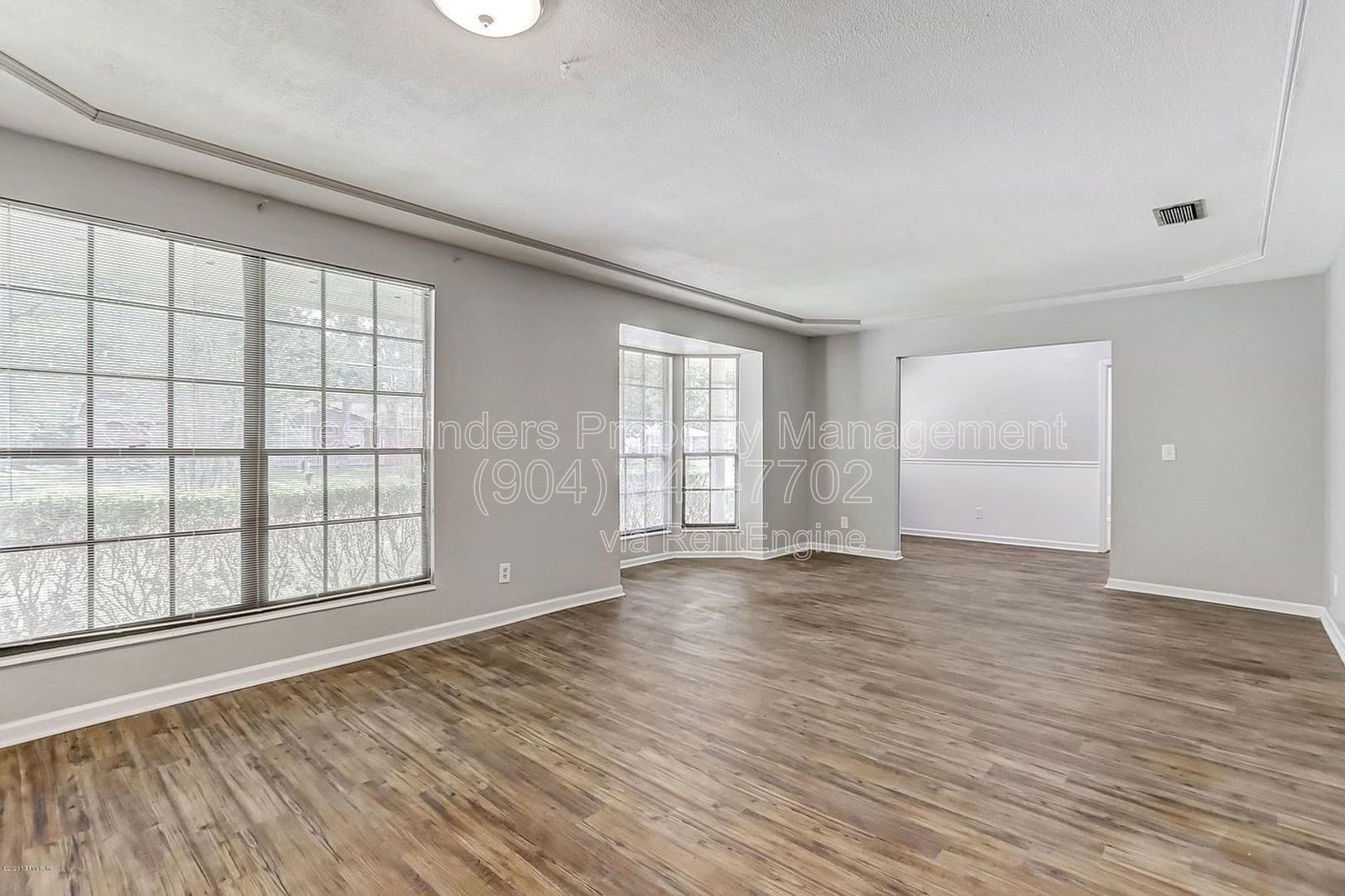 Beautiful 4 bedroom, 2 bathroom POOL home in Orange Park for rent! property image