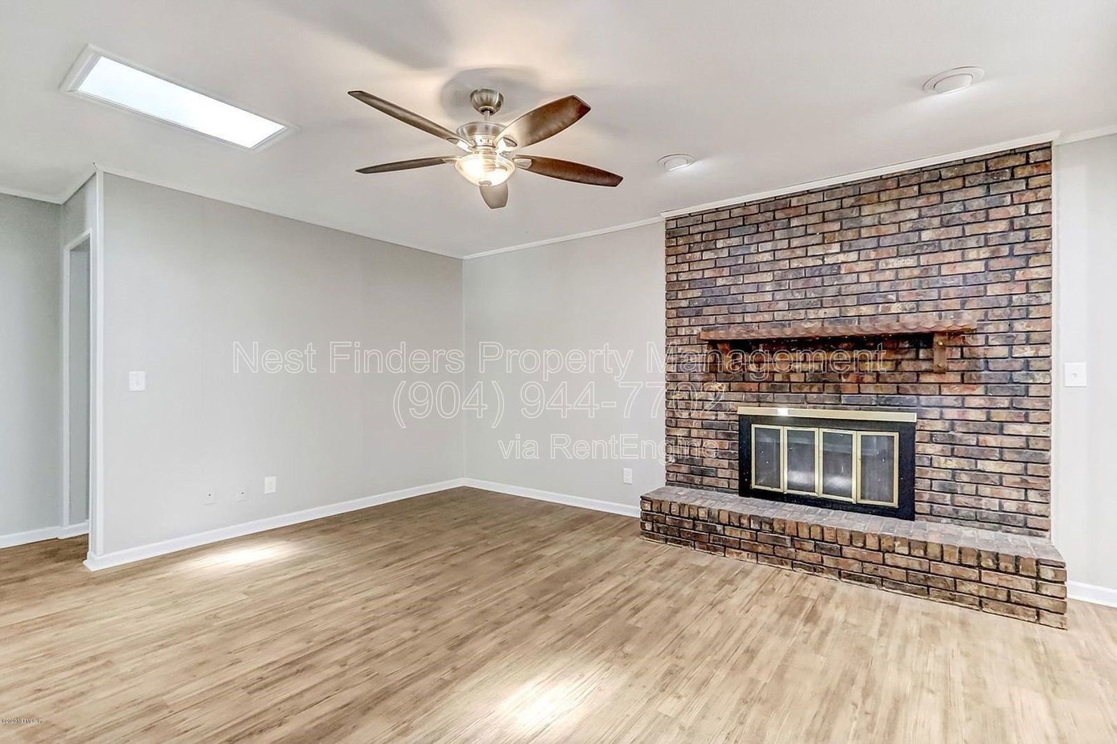 Beautiful 4 bedroom, 2 bathroom POOL home in Orange Park for rent! property image