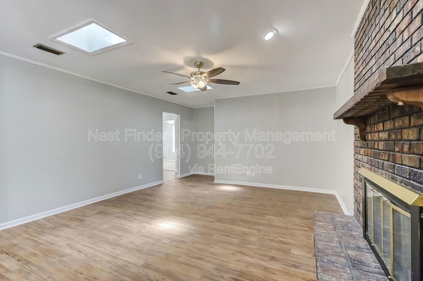 Beautiful 4 bedroom, 2 bathroom POOL home in Orange Park for rent! property image