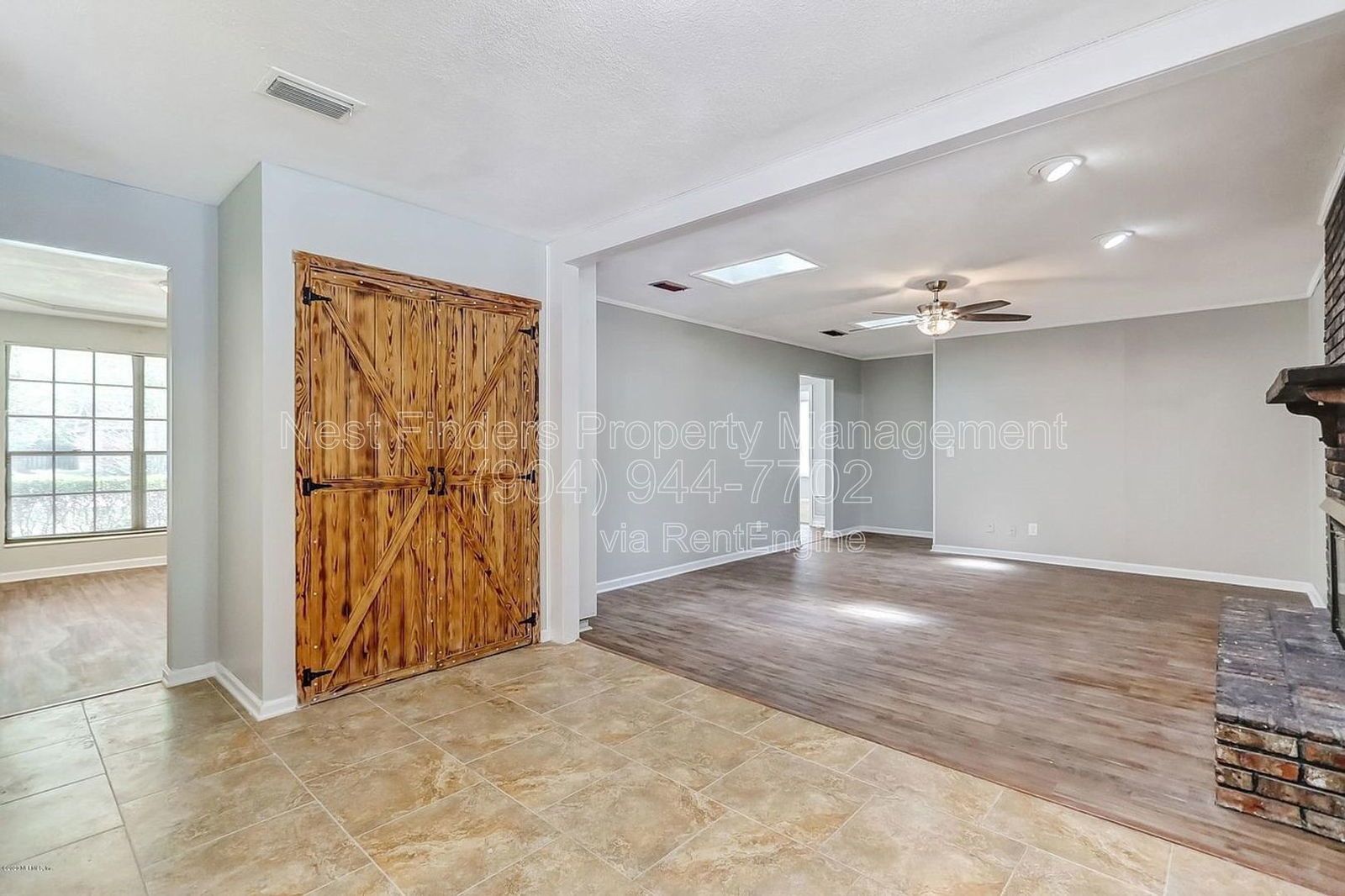 Beautiful 4 bedroom, 2 bathroom POOL home in Orange Park for rent! property image