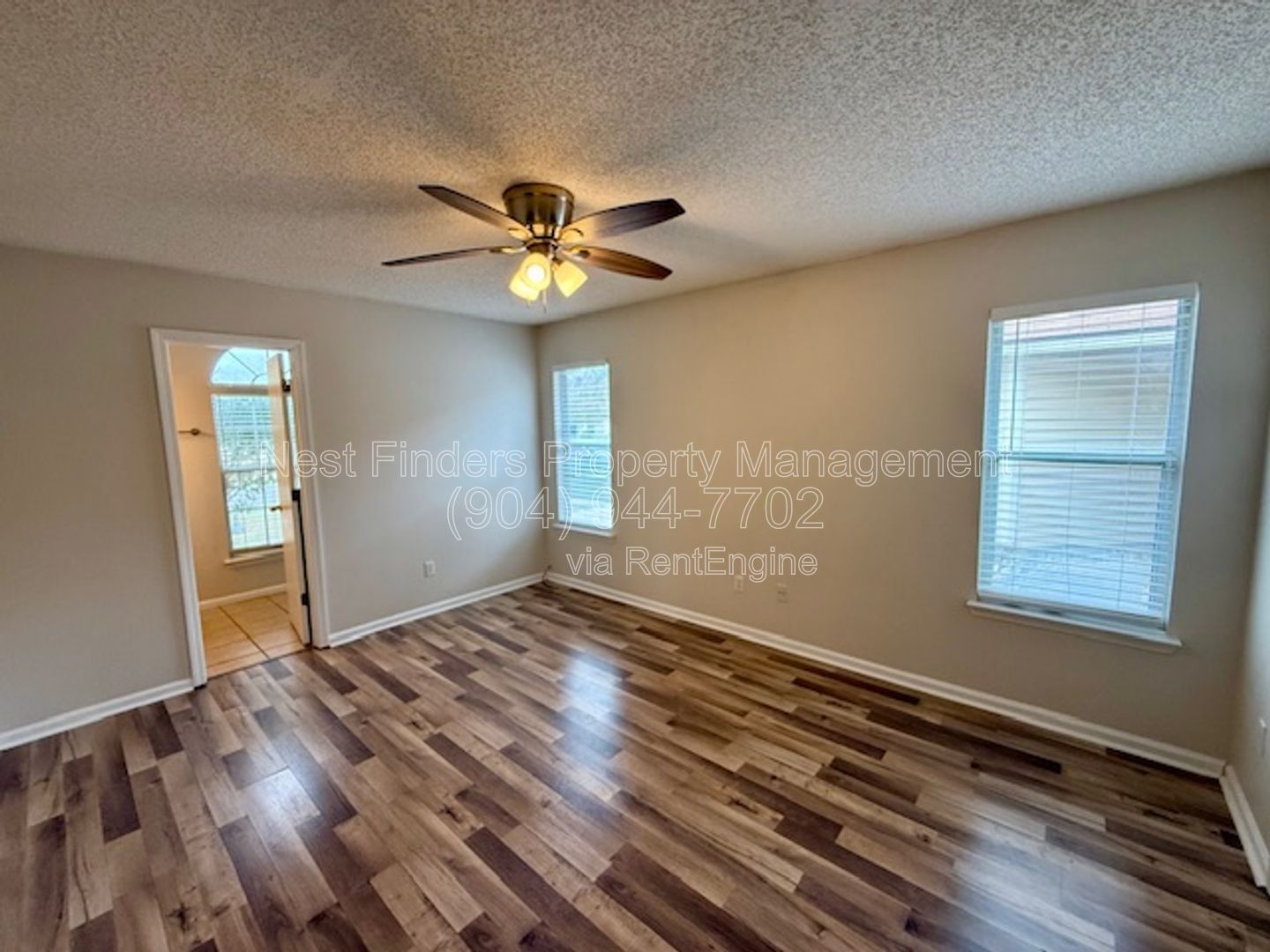 Nice 3-bedroom, 2-bathroom for rent in Villas at Cross Creek! property image