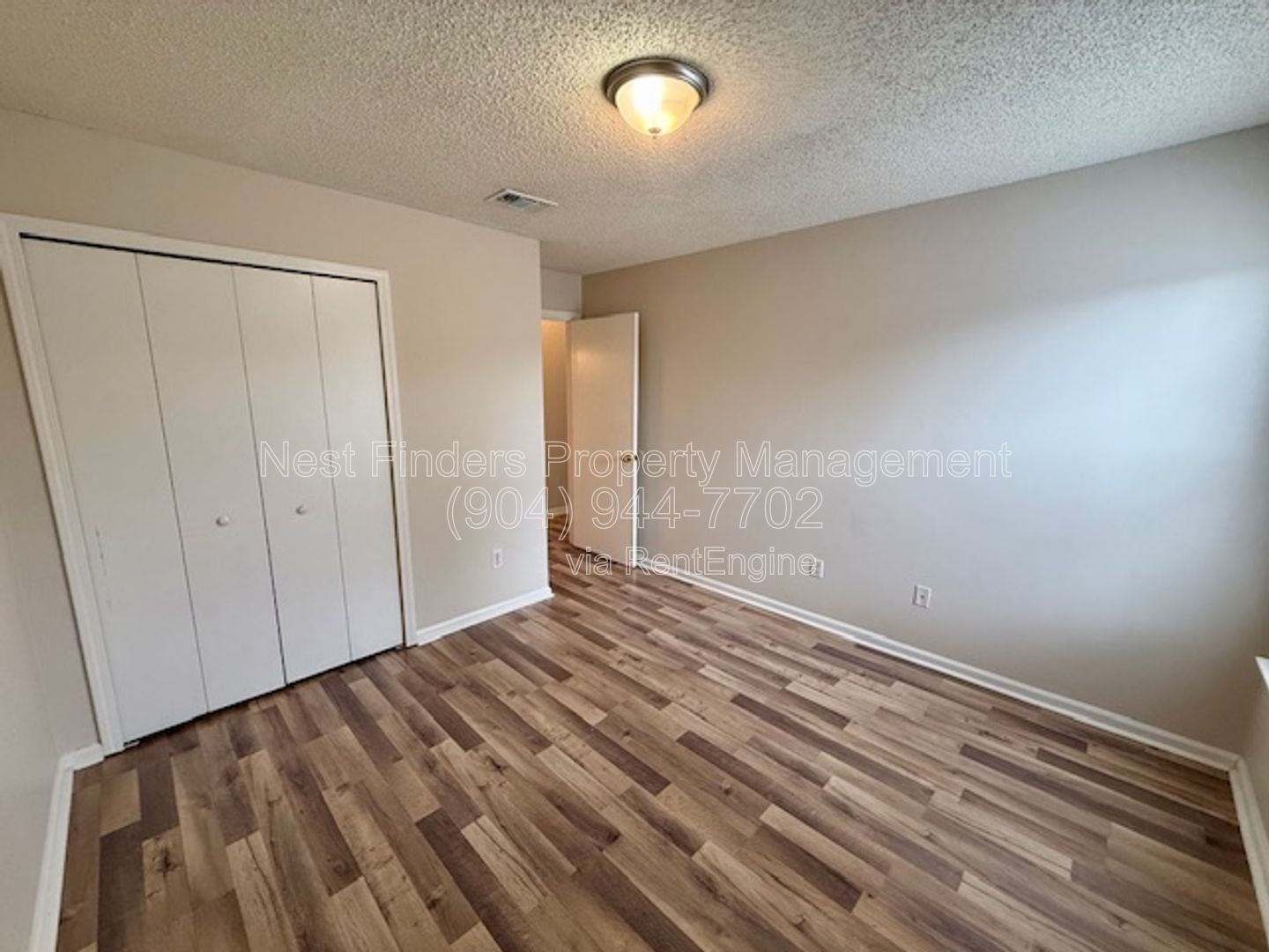 Nice 3-bedroom, 2-bathroom for rent in Villas at Cross Creek! property image