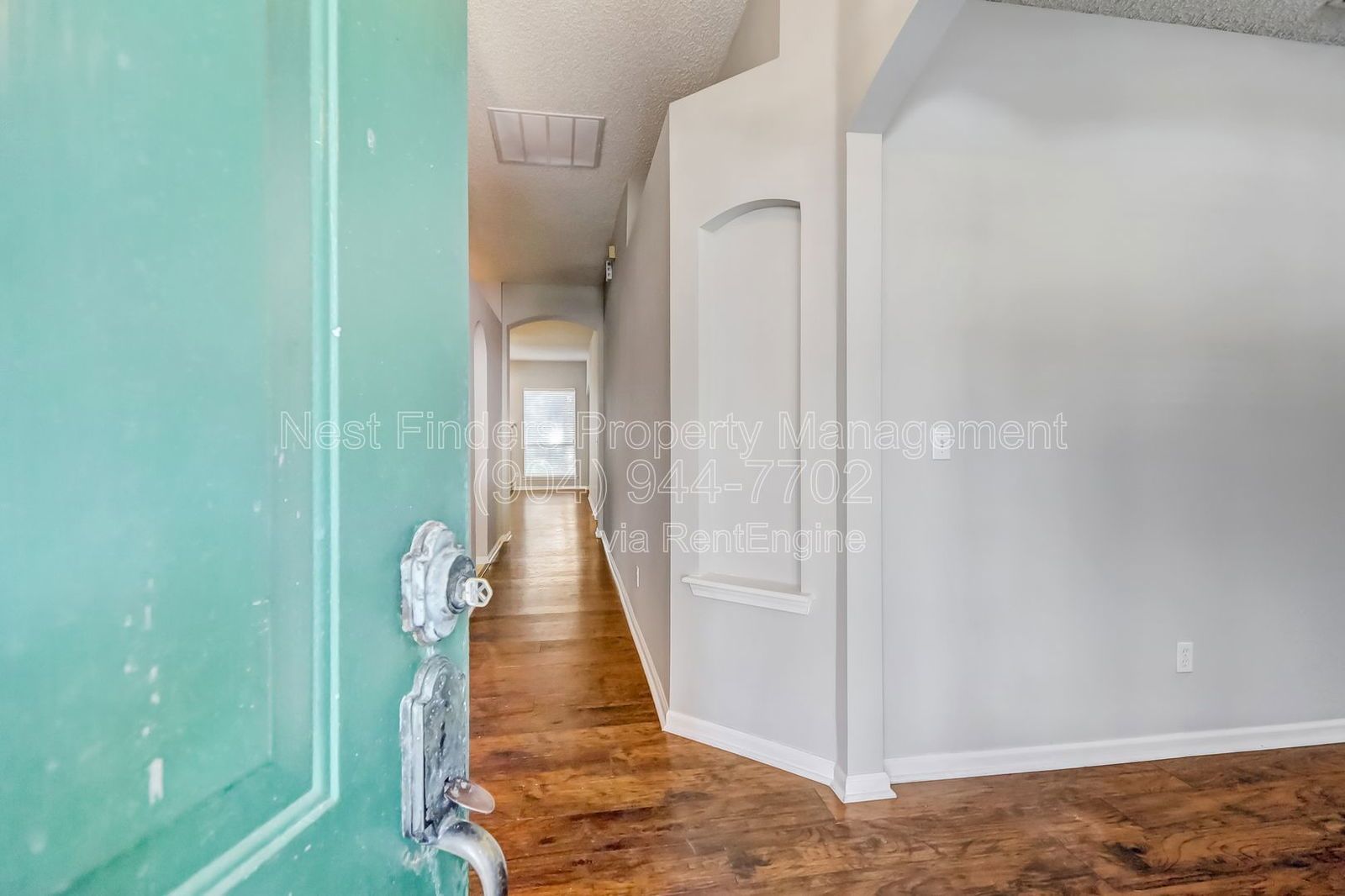 Nice three-bedroom, two-bath home for rent in the desirable Pine Crossing community property image