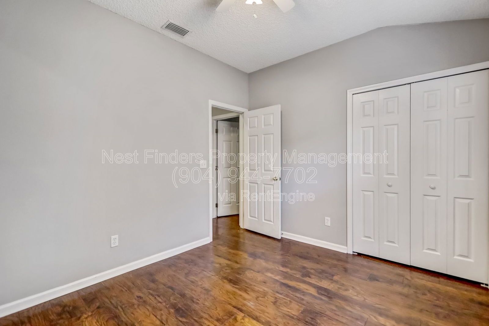 Nice three-bedroom, two-bath home for rent in the desirable Pine Crossing community property image