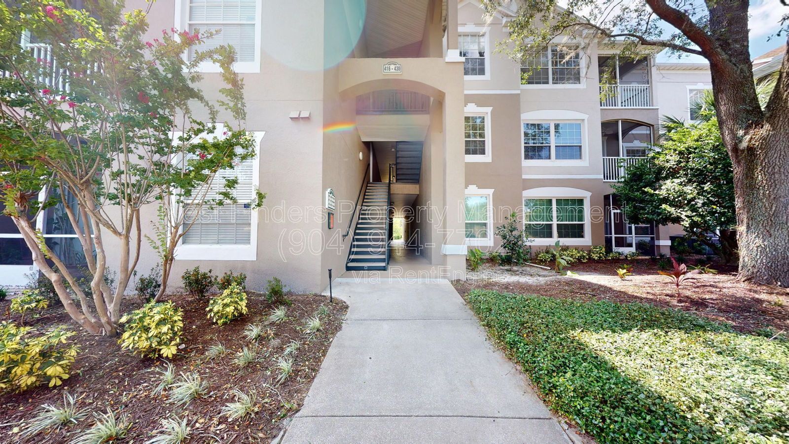 Lovely 3-bedroom, 2-bathroom condo available for rent in Overlook. property image