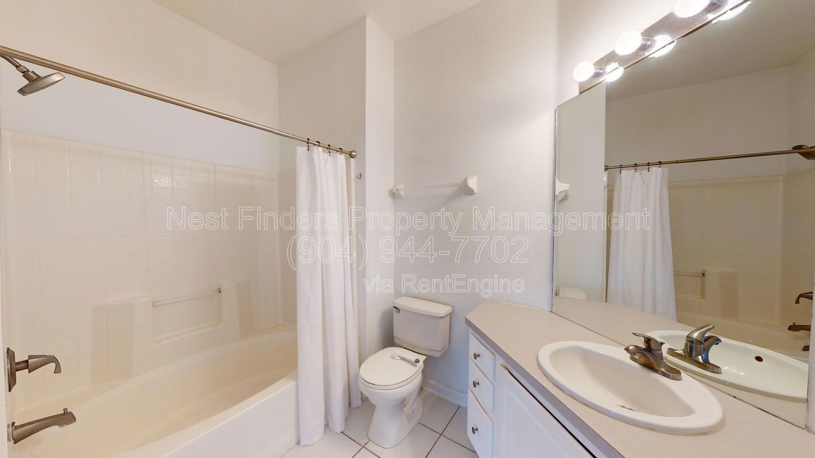 Lovely 3-bedroom, 2-bathroom condo available for rent in Overlook. property image