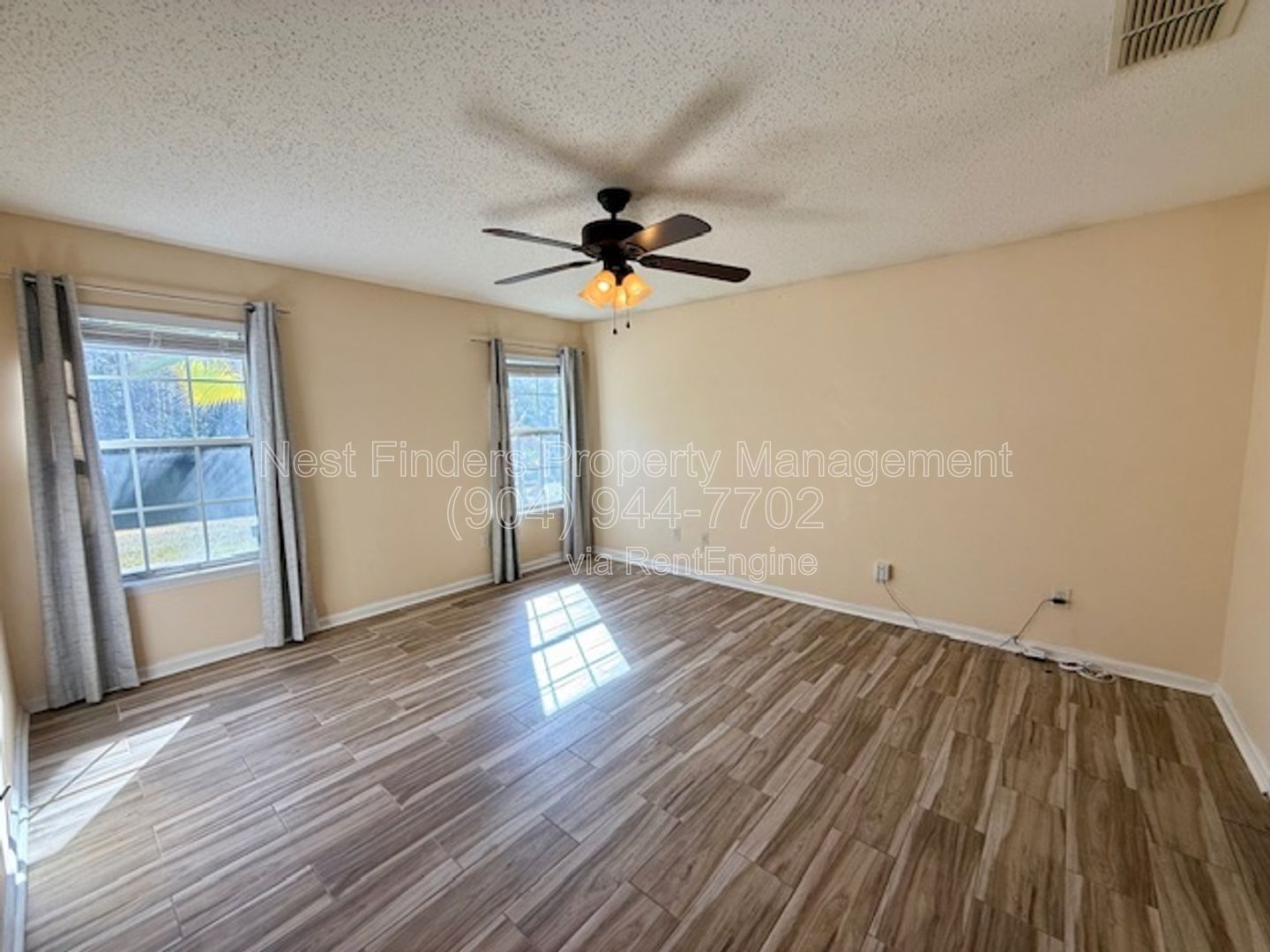 Modern Southside Gem: 3BR + Den with Stunning Lake Views & Quartz Kitchen property image