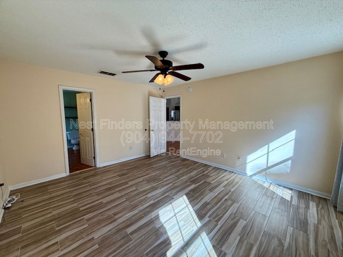 Modern Southside Gem: 3BR + Den with Stunning Lake Views & Quartz Kitchen property image