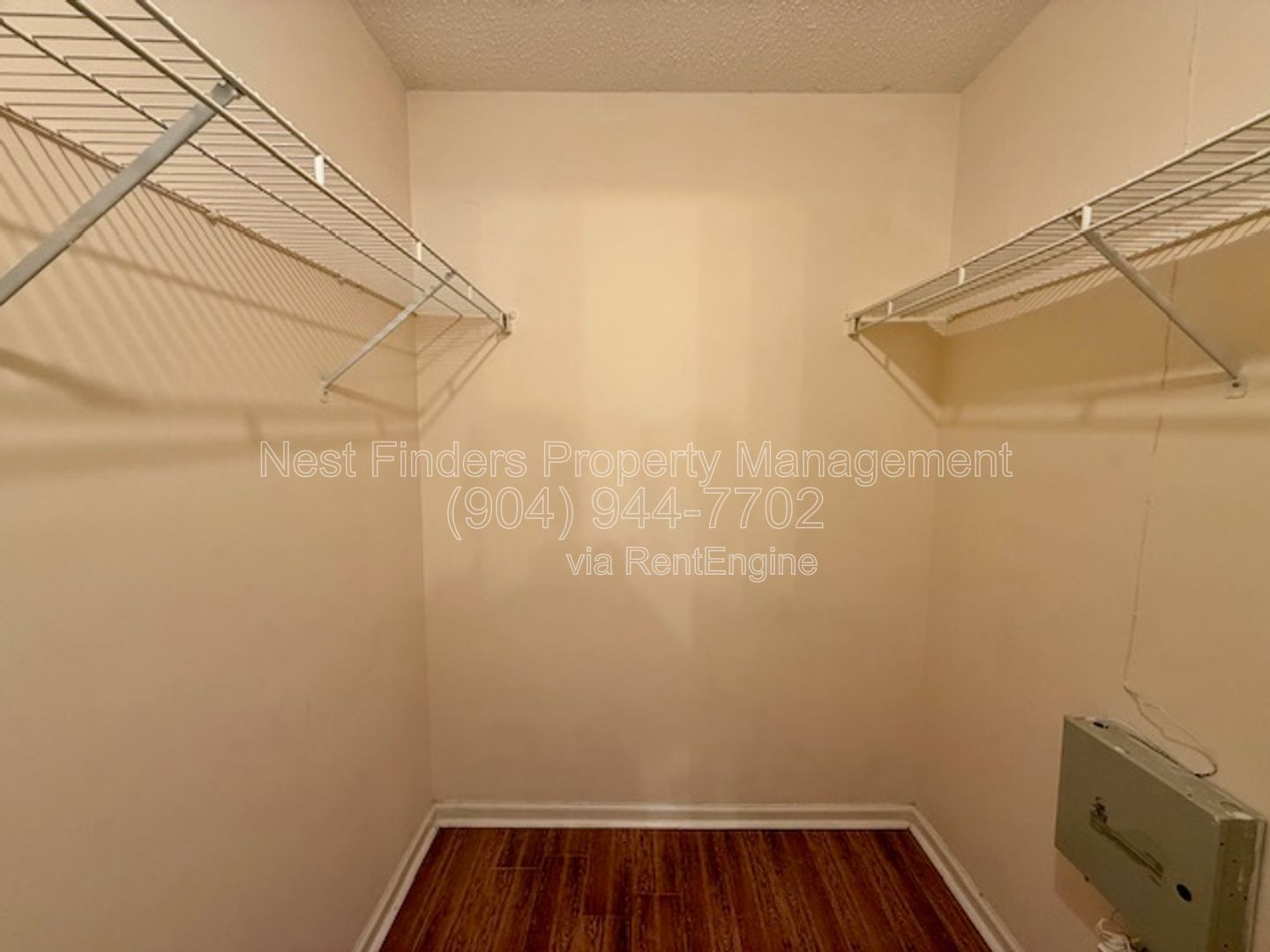 Modern Southside Gem: 3BR + Den with Stunning Lake Views & Quartz Kitchen property image