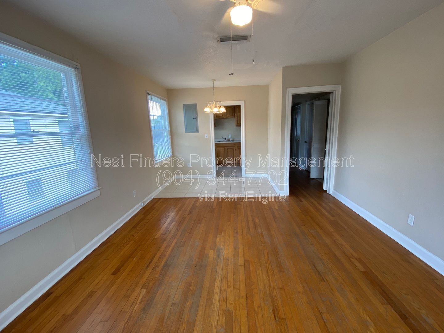 Beautiful 1 bedroom duplex in the historic area of Riverside! property image