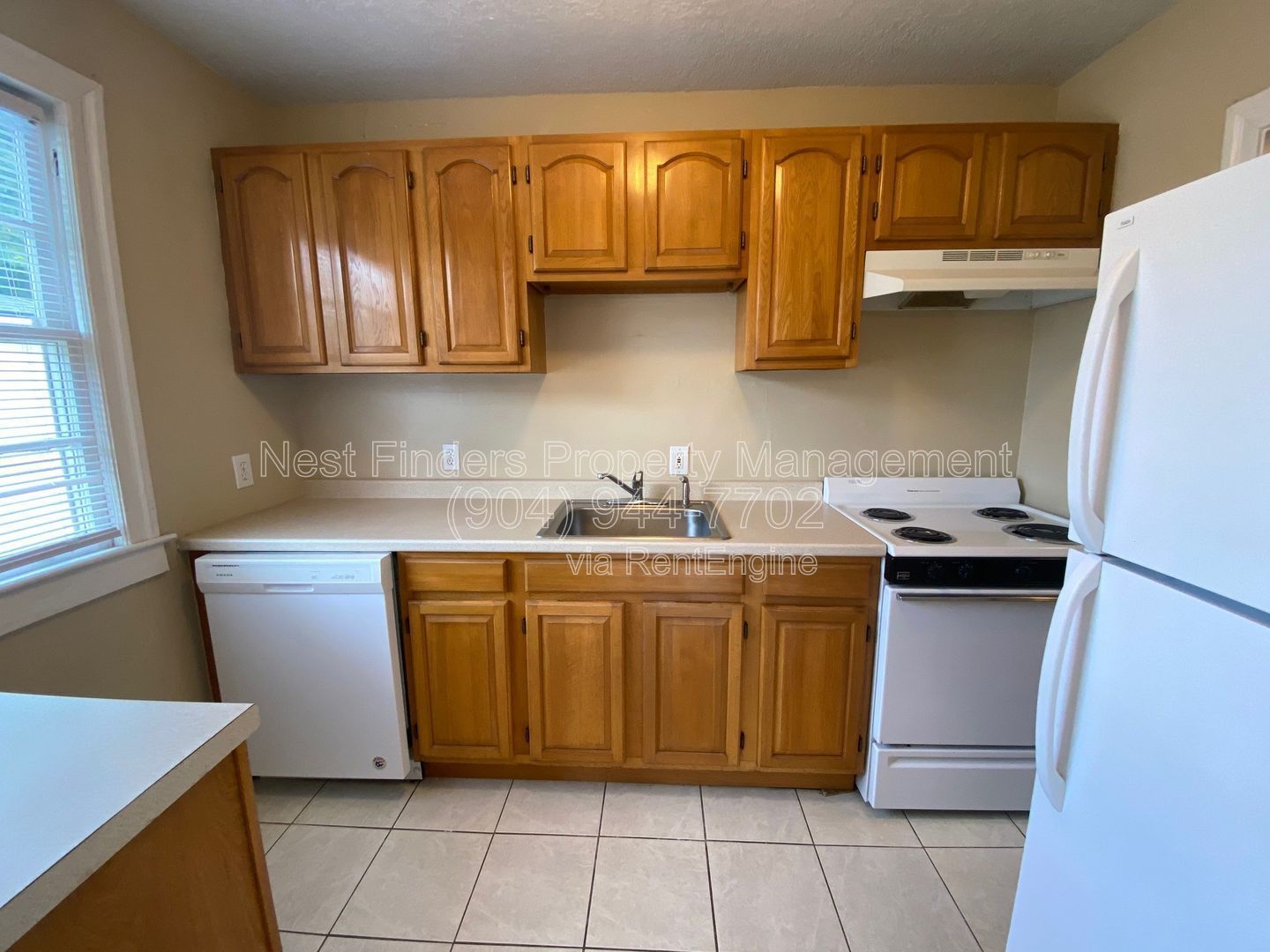 Beautiful 1 bedroom duplex in the historic area of Riverside! property image