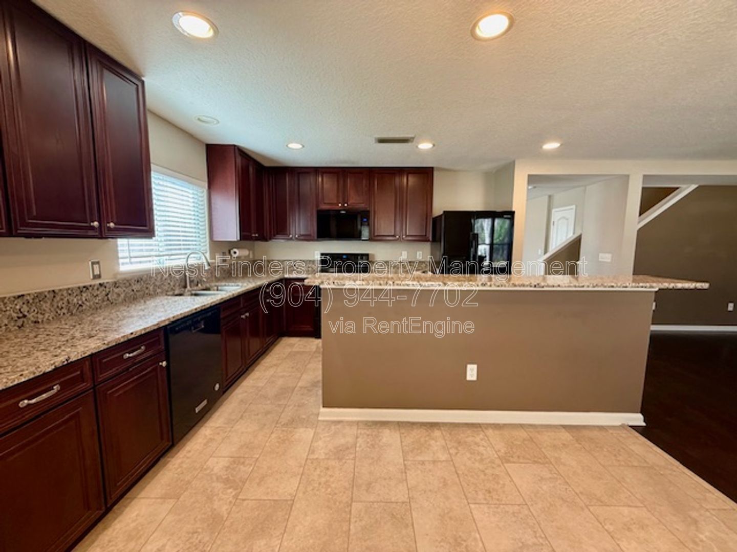 Stunning 3 bedroom, 2.5 bathroom home for rent in Mill Creek Landing in St Johns County! property image