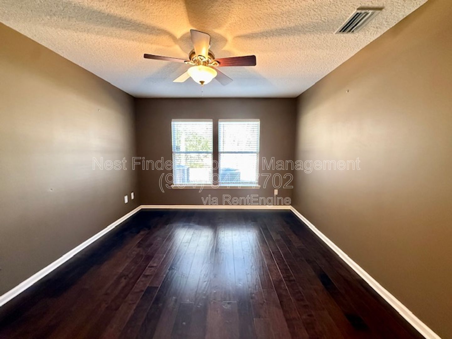 Stunning 3 bedroom, 2.5 bathroom home for rent in Mill Creek Landing in St Johns County! property image