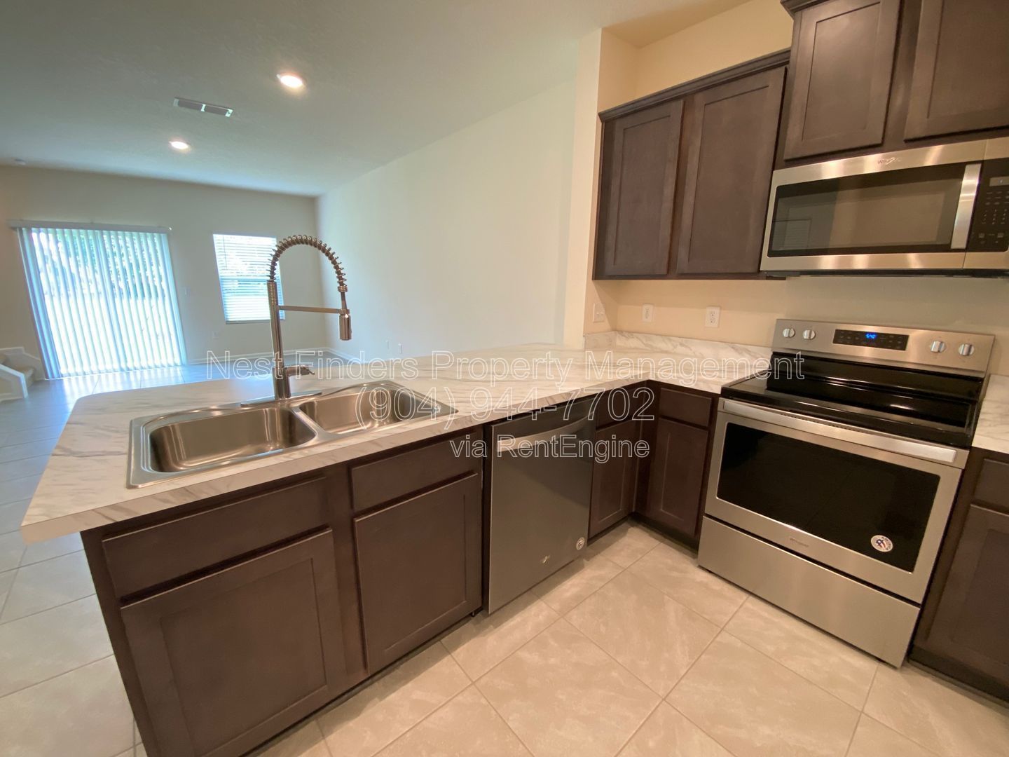 Beautiful townhome for rent in BayPointe North! property image
