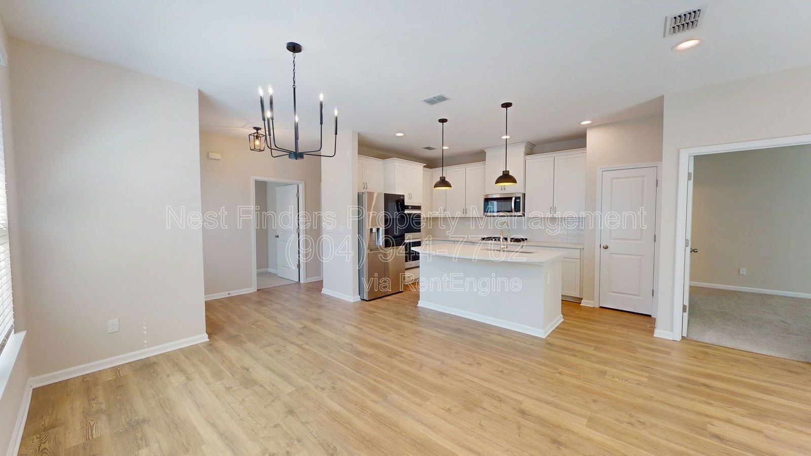 Stunning 3 bedroom, 2 bathroom townhome for rent in Beacon Lake property image