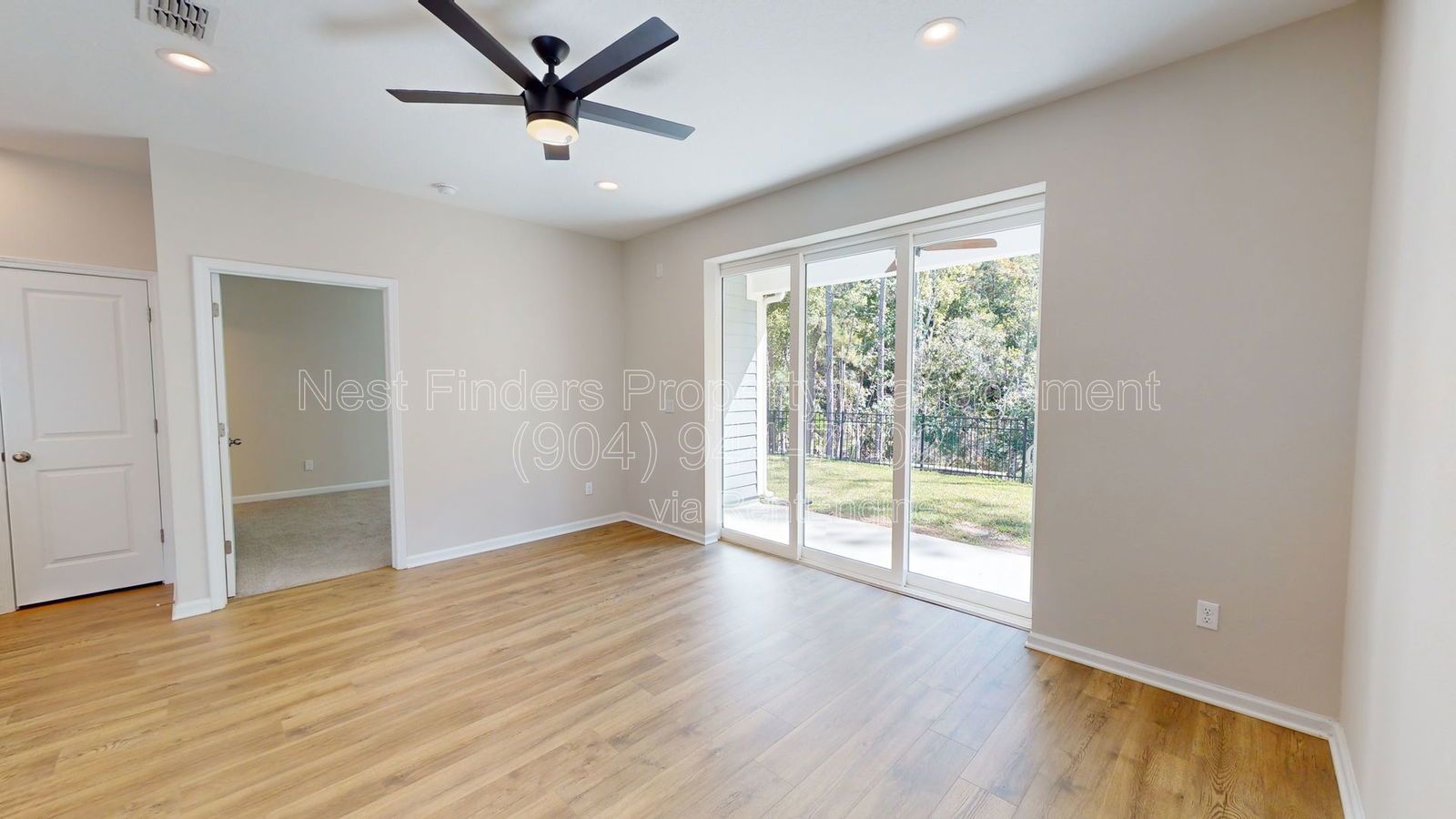 Stunning 3 bedroom, 2 bathroom townhome for rent in Beacon Lake property image