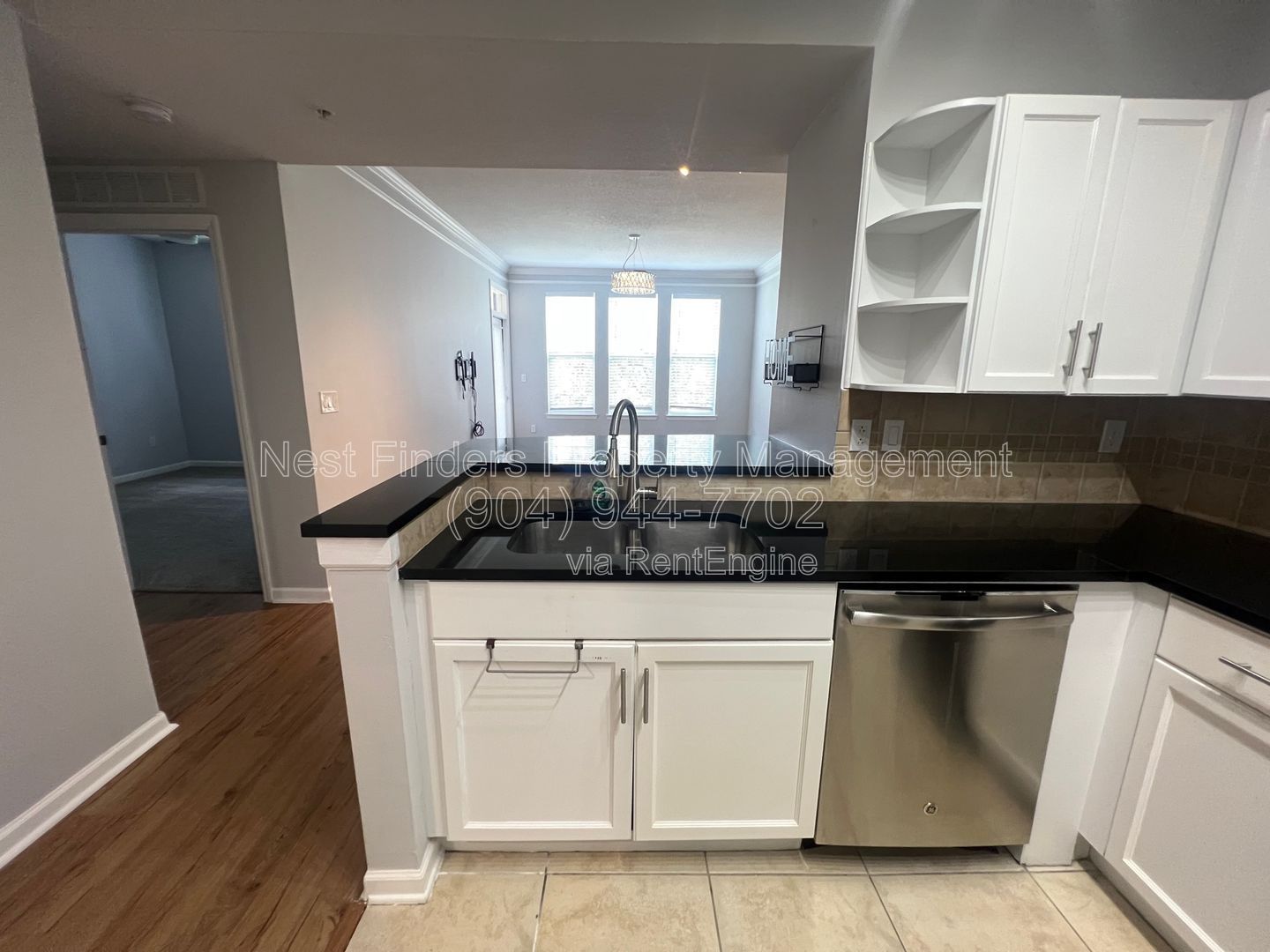 Beautiful and spacious 1 bedroom, 1 bathroom in the heart of the St Johns Town Center in Esplanade! property image