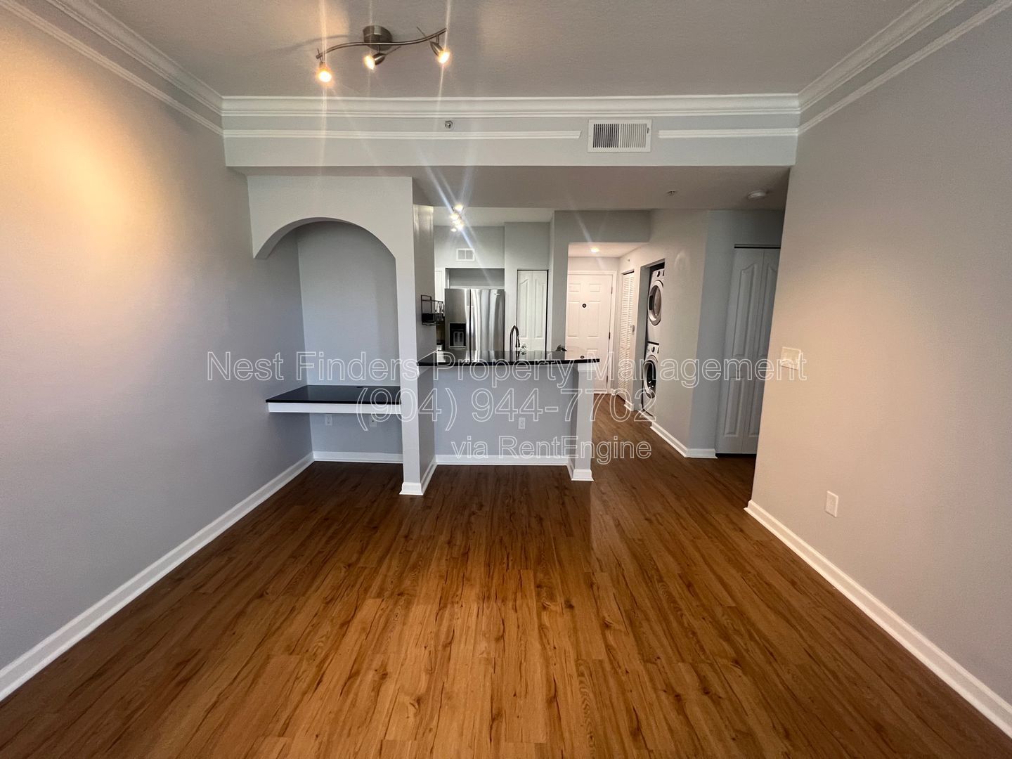 Beautiful and spacious 1 bedroom, 1 bathroom in the heart of the St Johns Town Center in Esplanade! property image