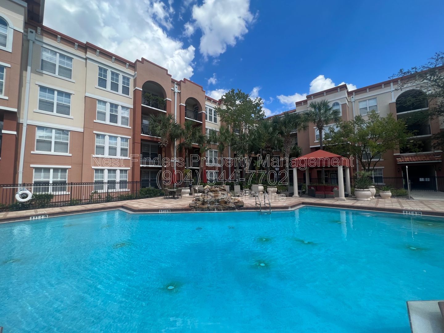 Beautiful and spacious 1 bedroom, 1 bathroom in the heart of the St Johns Town Center in Esplanade! property image