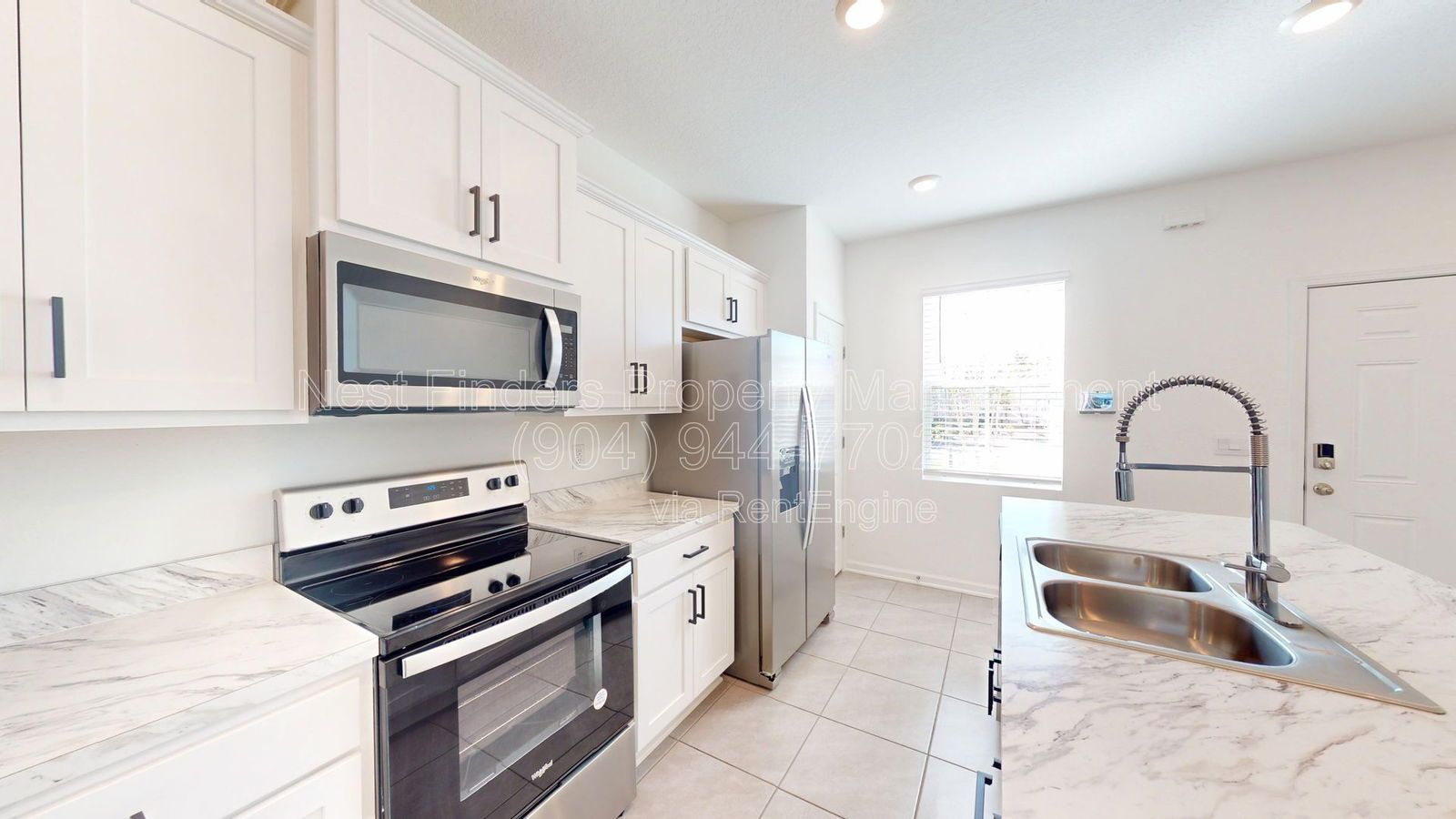 Beautiful townhome for rent in Equinox East property image