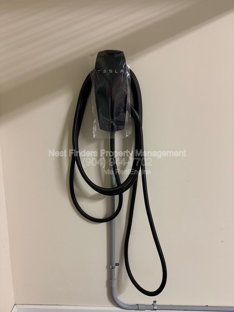 Spacious home for rent in the highly sought-after Celestina community property image