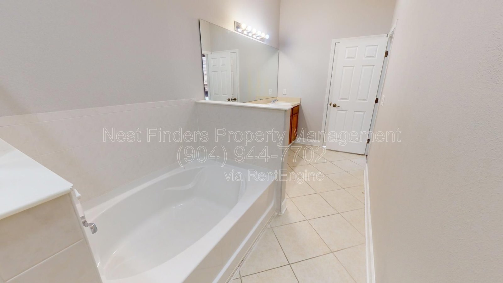 Spacious 3-Bedroom, 3-Bathroom Townhome for Rent in Summerlin! property image