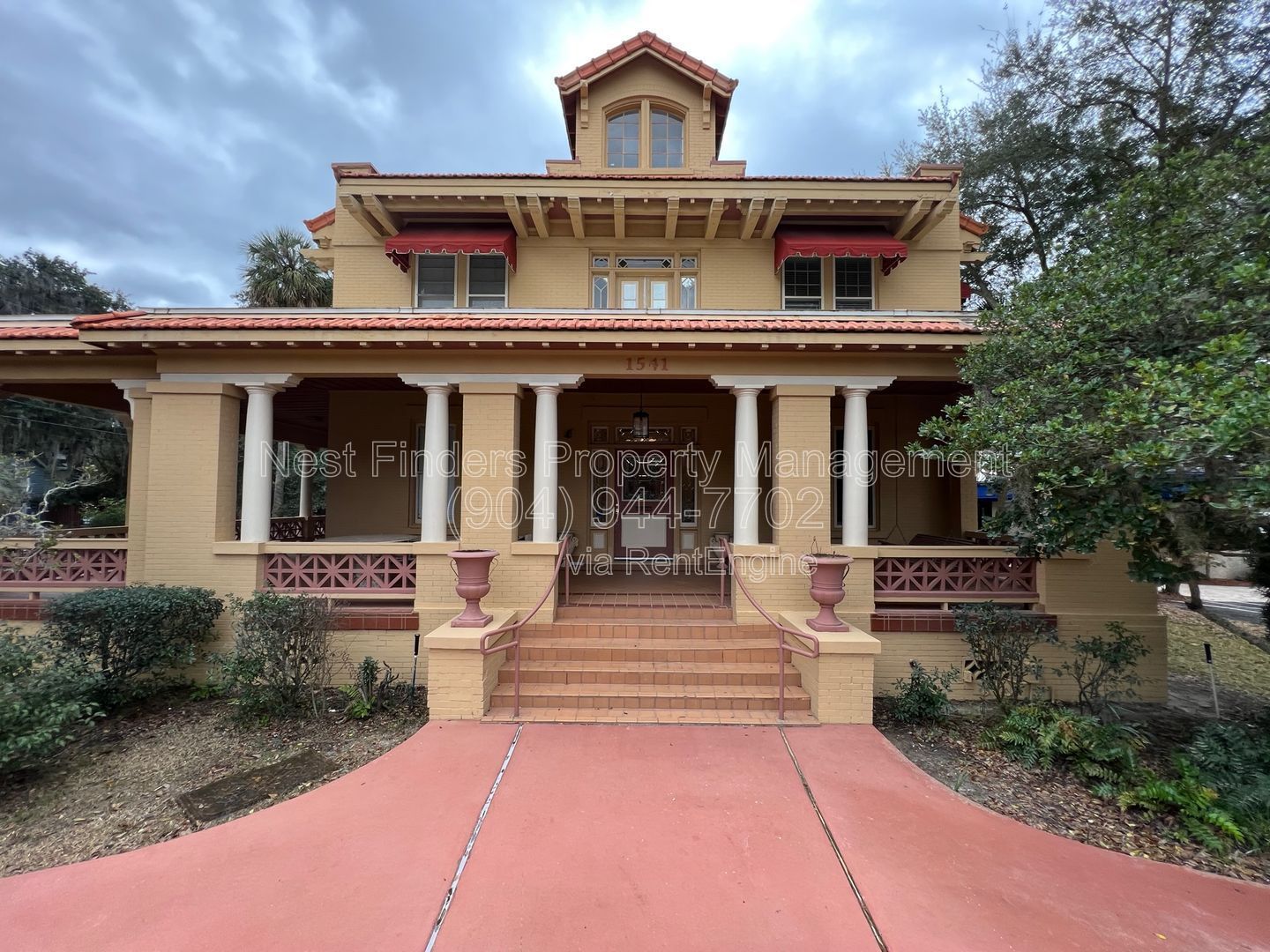 1 bedroom condo for rent near Memorial Park in Riverside! property image