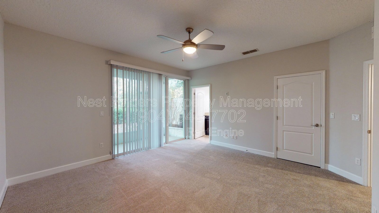 Large 3 story townhome in the heart of the St Johns Town Center! property image
