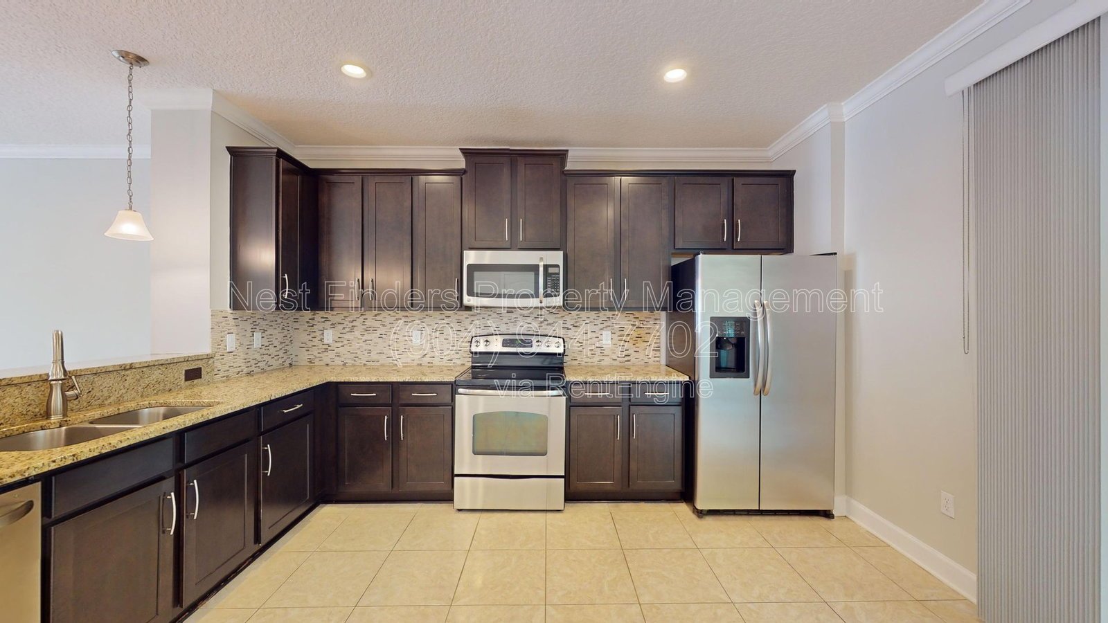 Large 3 story townhome in the heart of the St Johns Town Center! property image