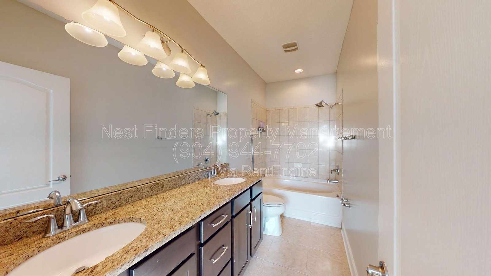 Large 3 story townhome in the heart of the St Johns Town Center! property image