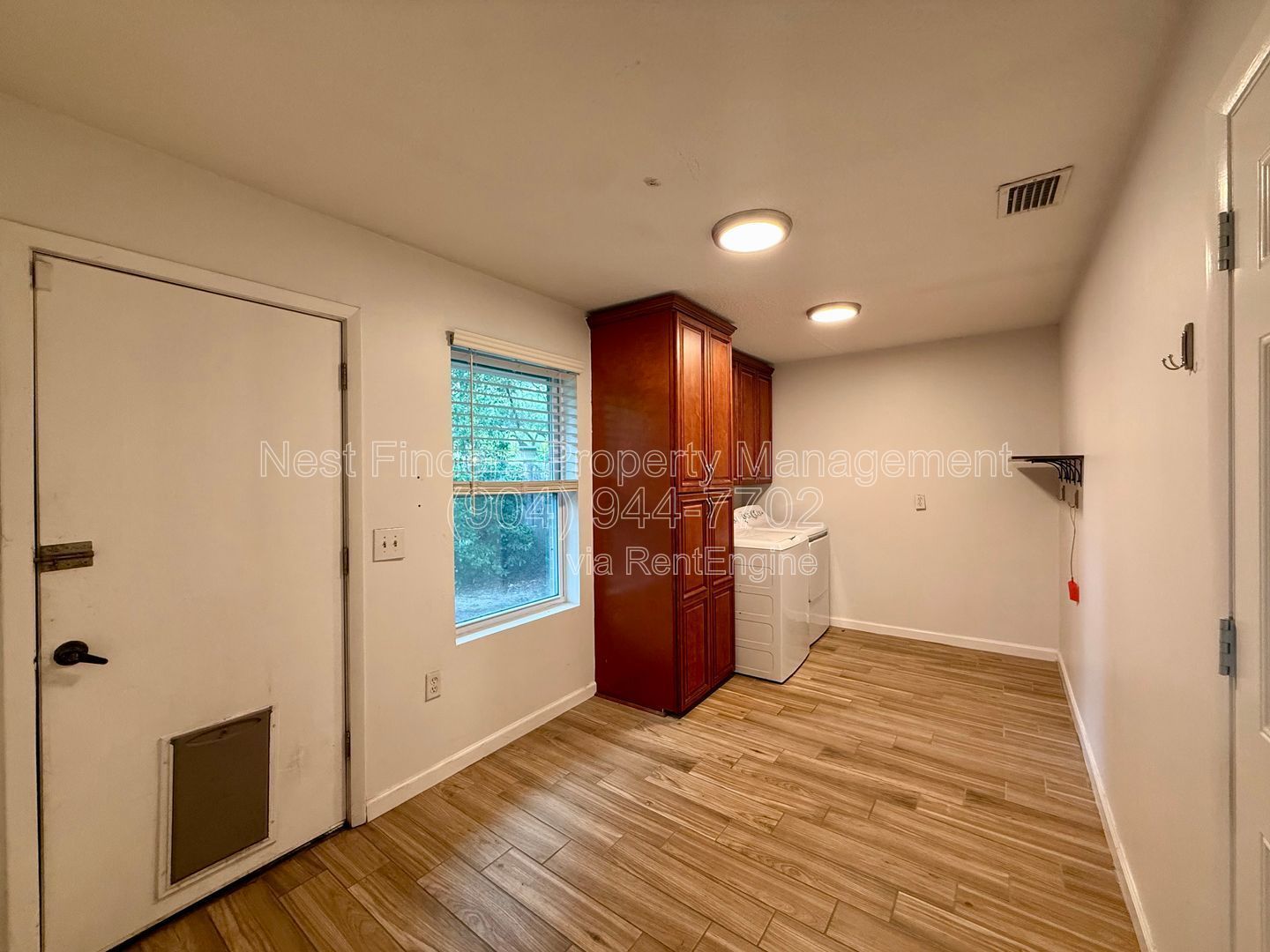 Enjoy a Florida POOL home lifestyle in this beautifully updated, all-brick home tucked away on a cul-de-sac with a FULLY-FENCED yard property image