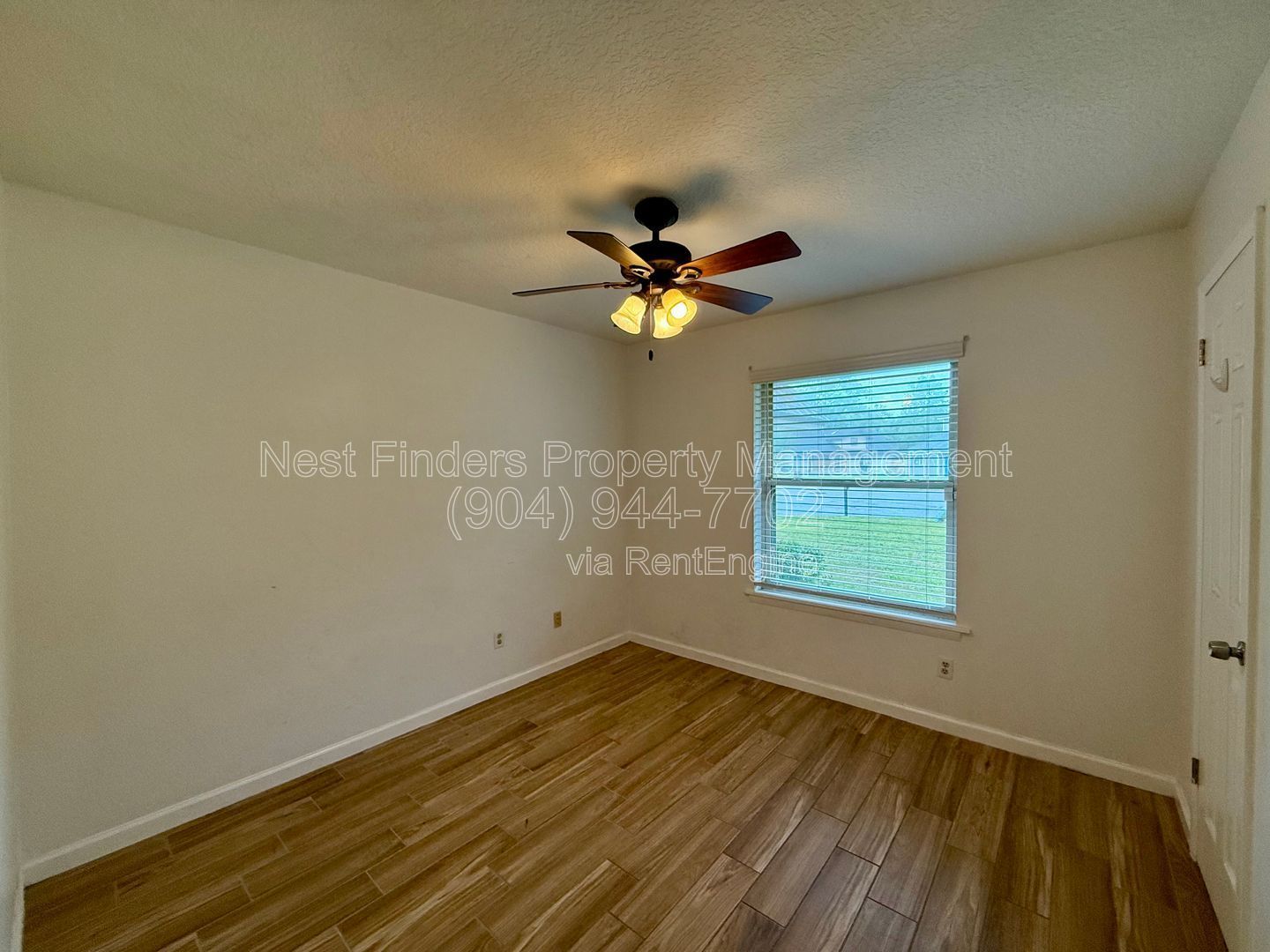 Enjoy a Florida POOL home lifestyle in this beautifully updated, all-brick home tucked away on a cul-de-sac with a FULLY-FENCED yard property image