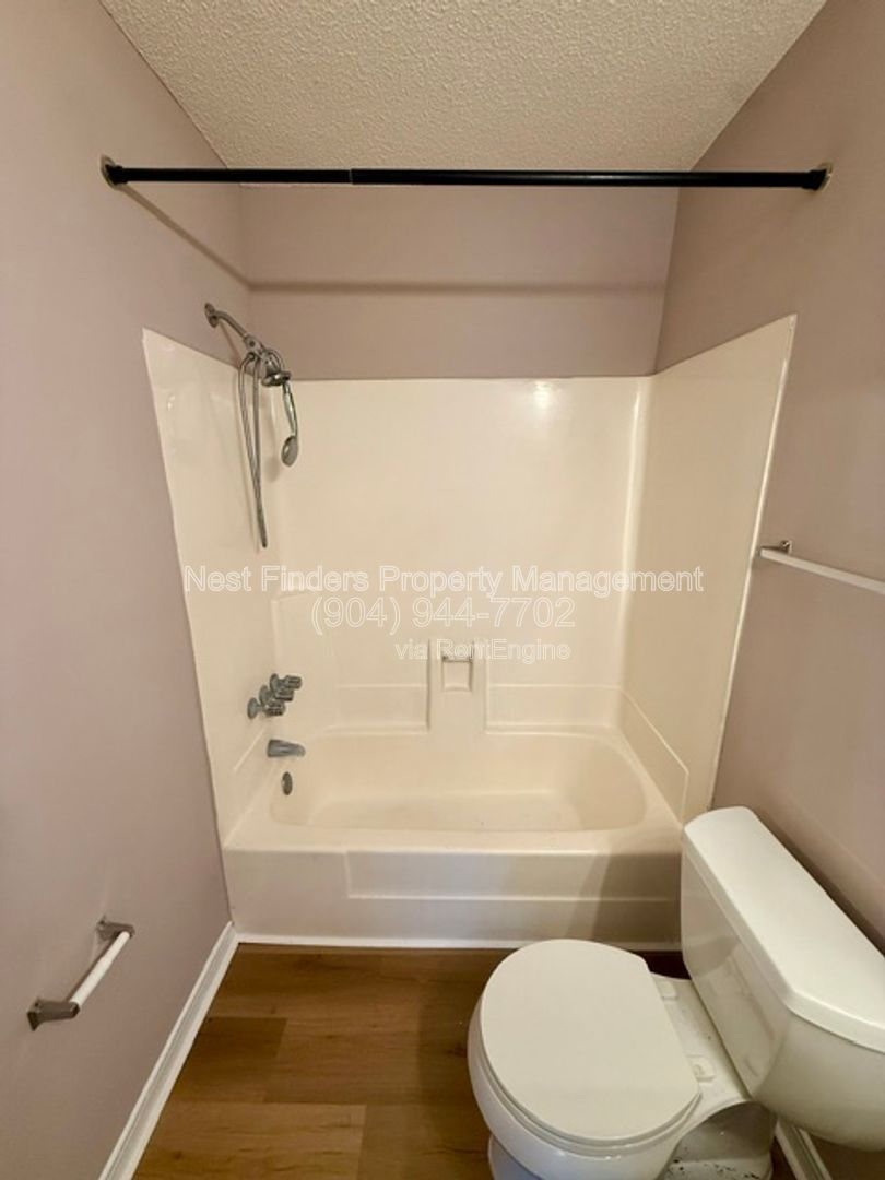 Cute 1 bedroom available NOW! property image