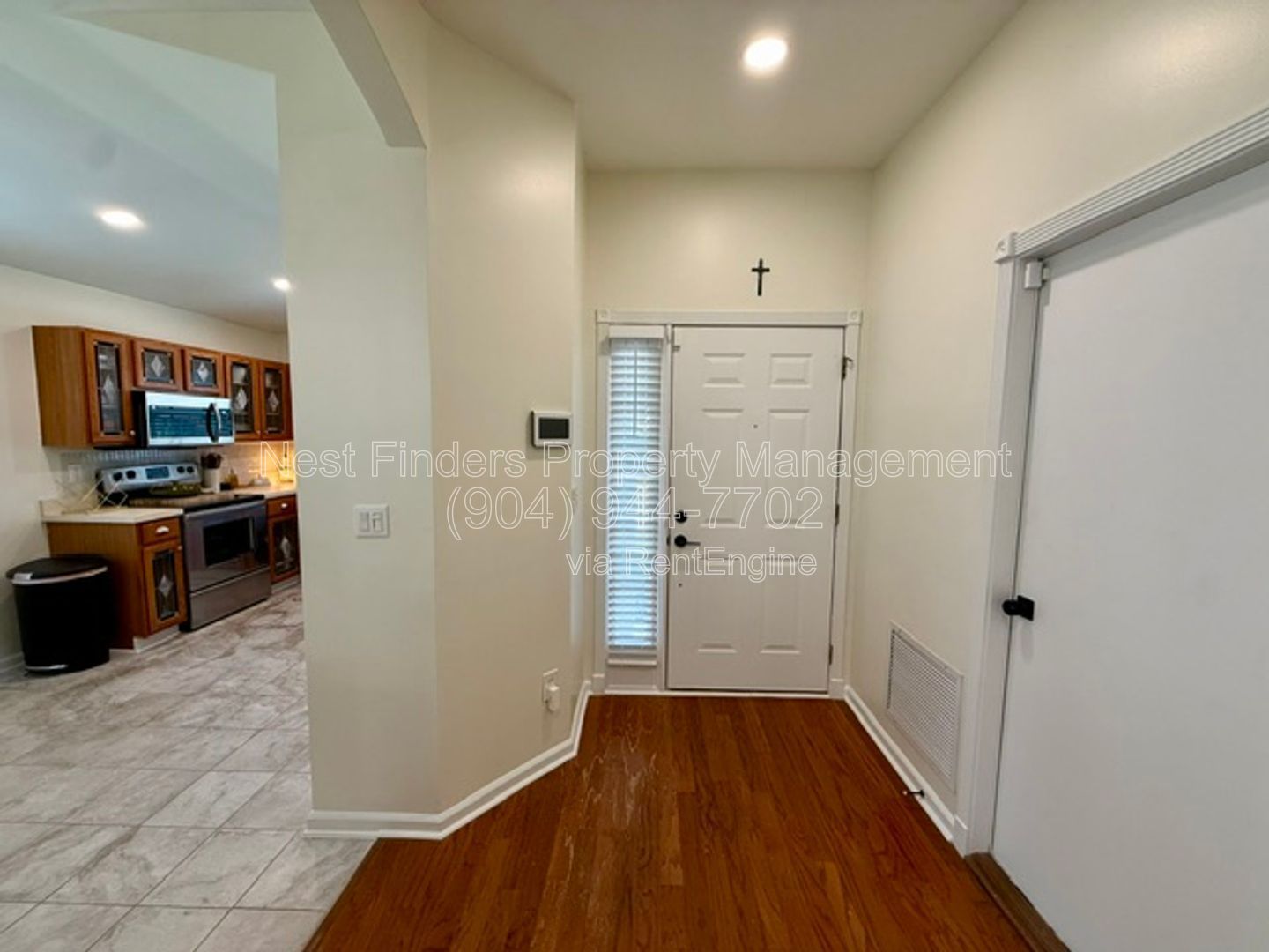 Nice 3 bed + den home rental! property image