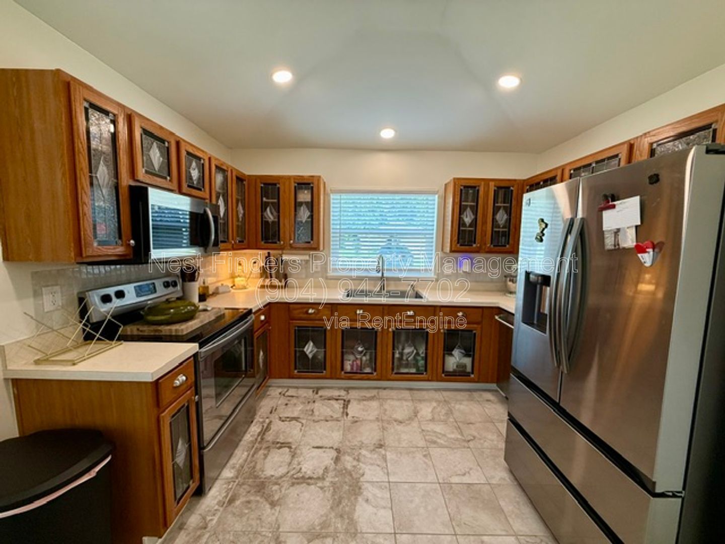 Nice 3 bed + den home rental! property image