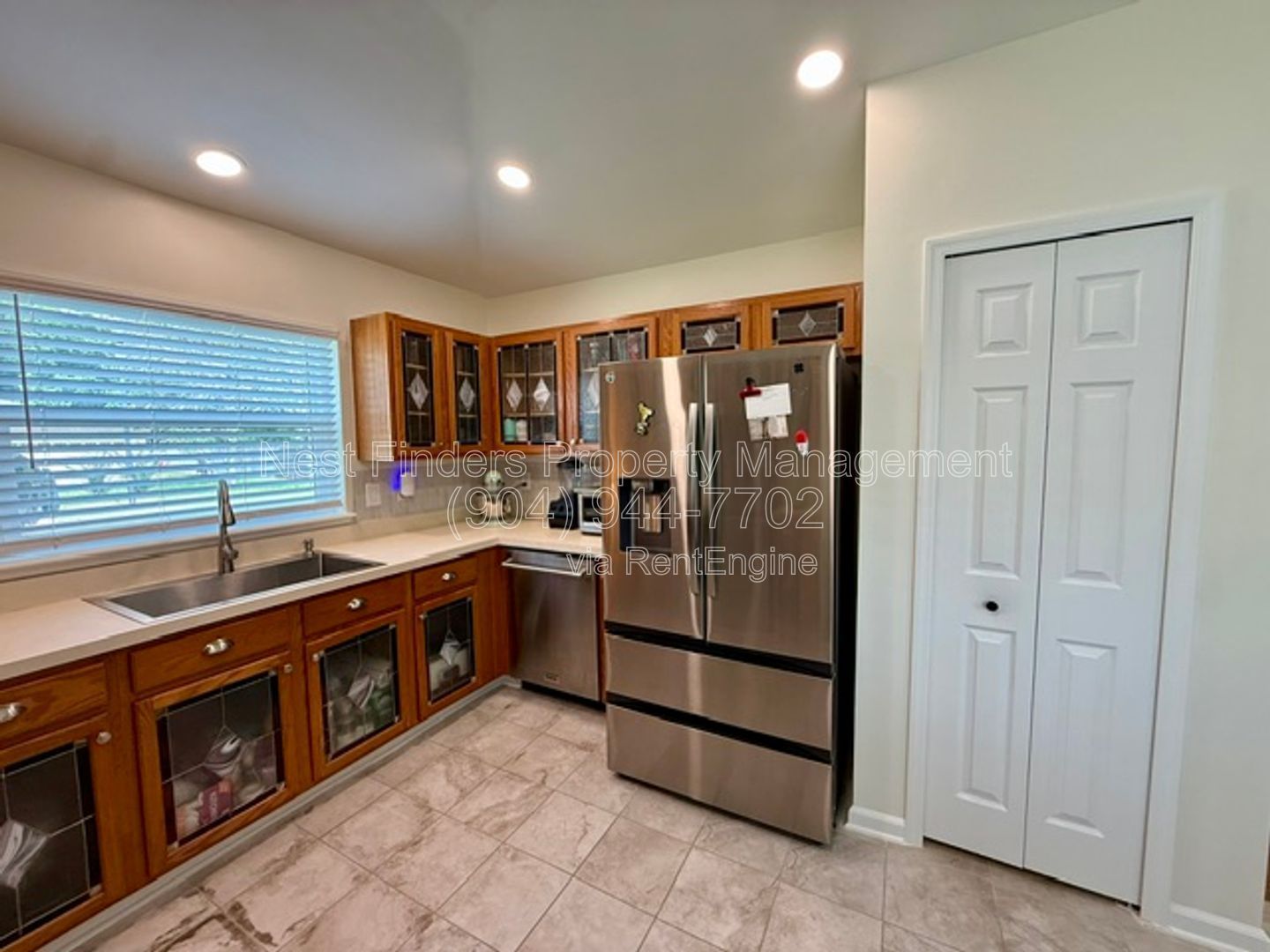 Nice 3 bed + den home rental! property image
