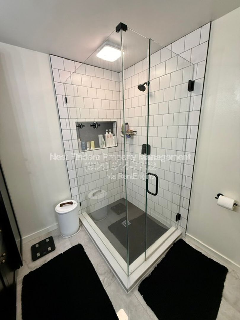 Nice 3 bed + den home rental! property image
