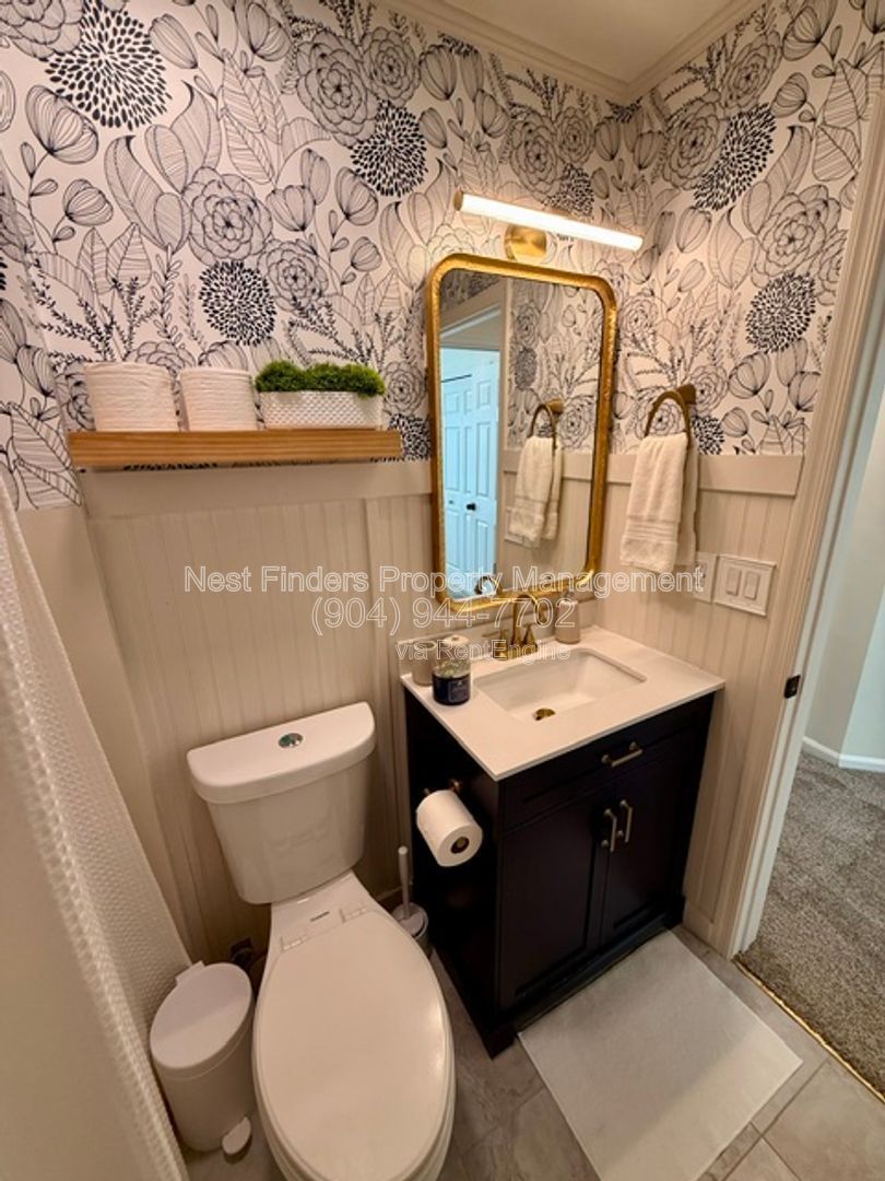 Nice 3 bed + den home rental! property image