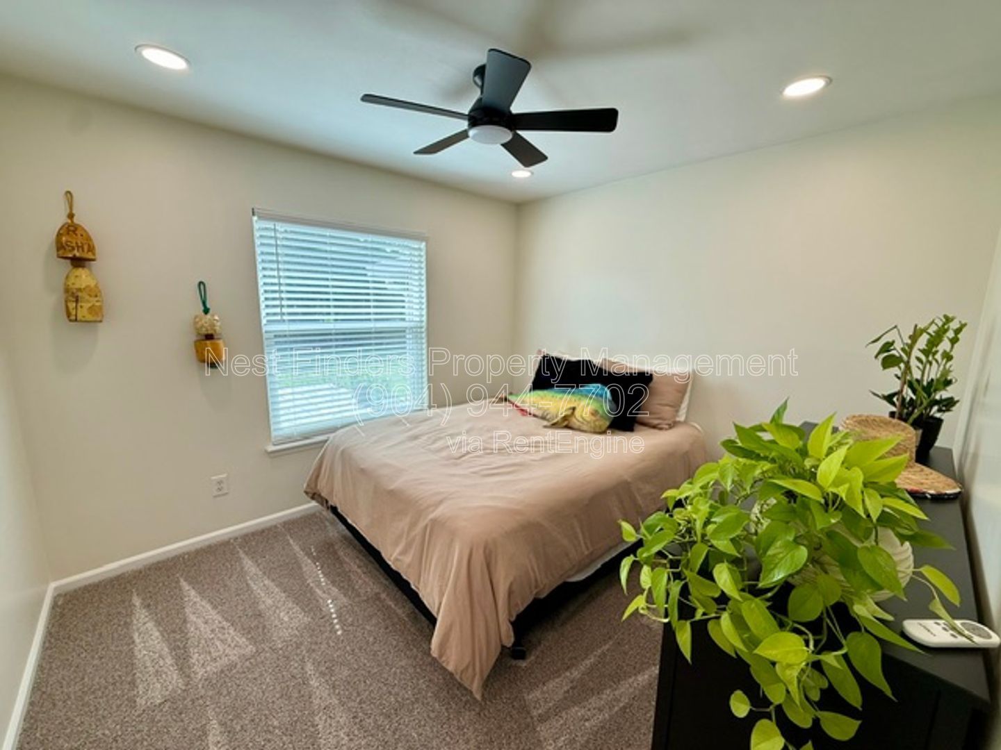 Nice 3 bed + den home rental! property image