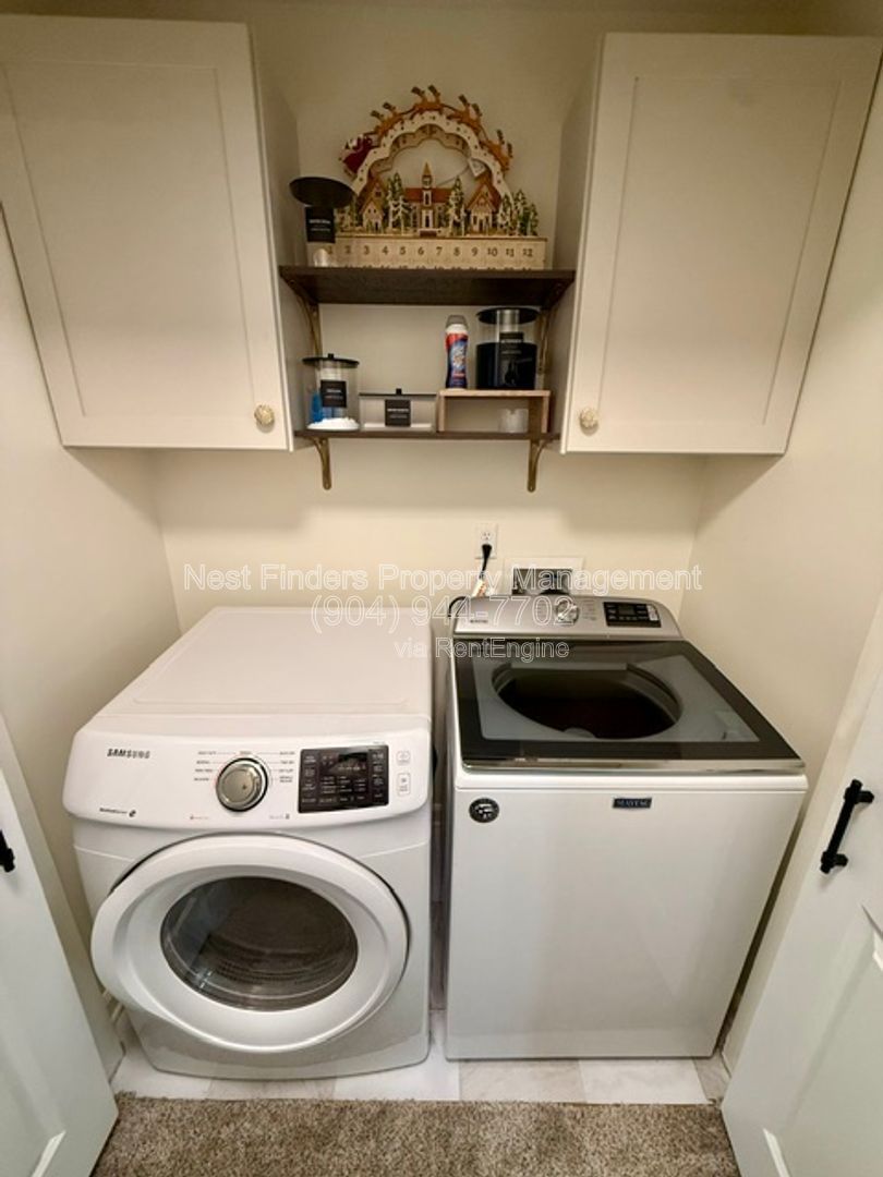 Nice 3 bed + den home rental! property image