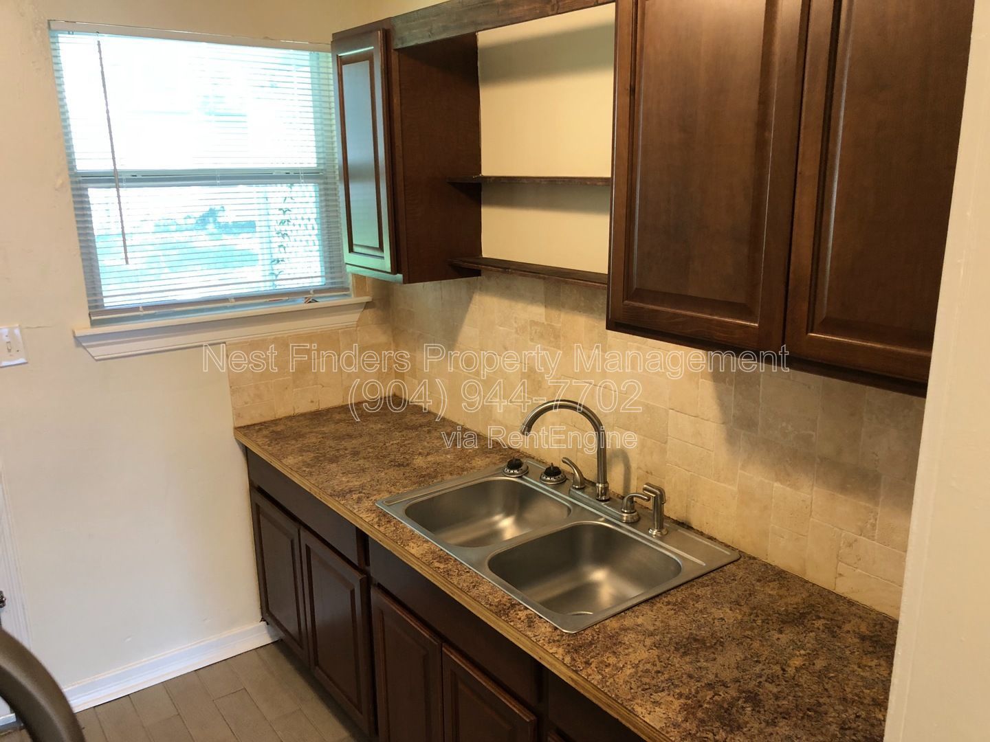 This cozy San Juan duplex is available for immediate move-in! property image